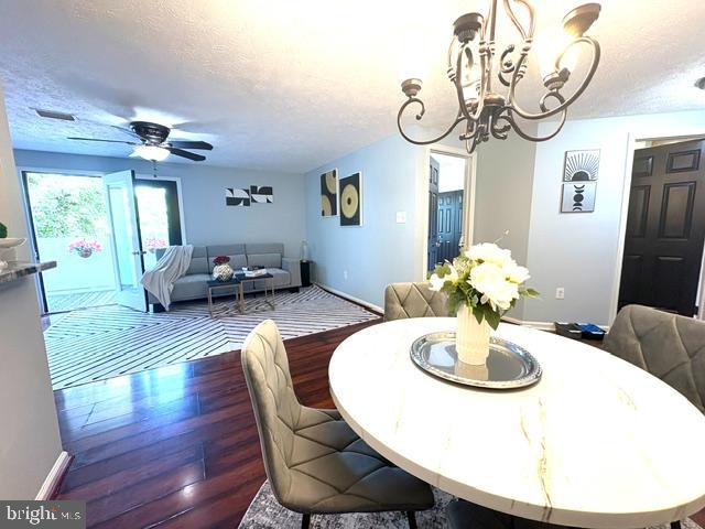 WATERS EDGE AT NORTH LAKE - Residential