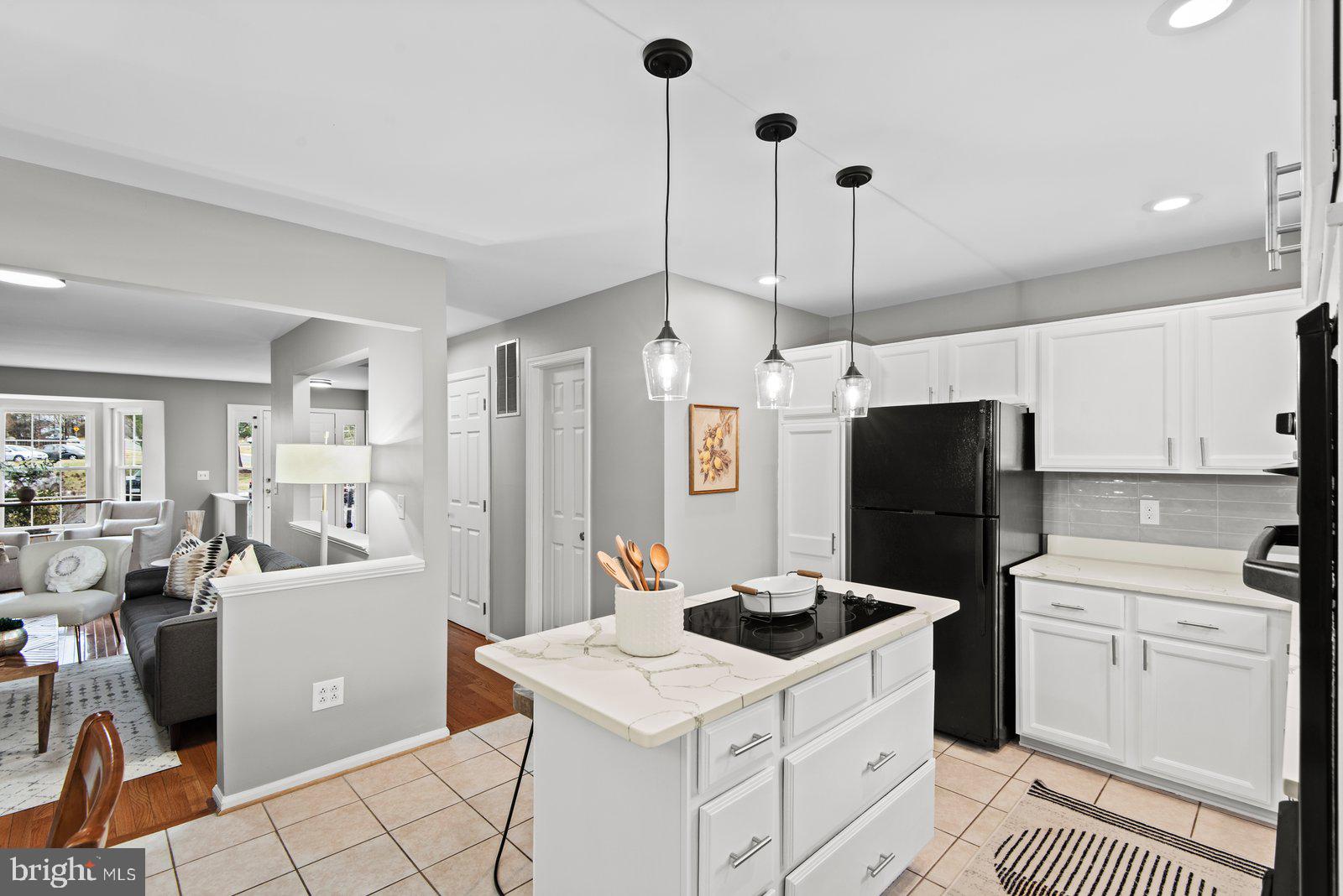 FOXBOROUGH - Residential
