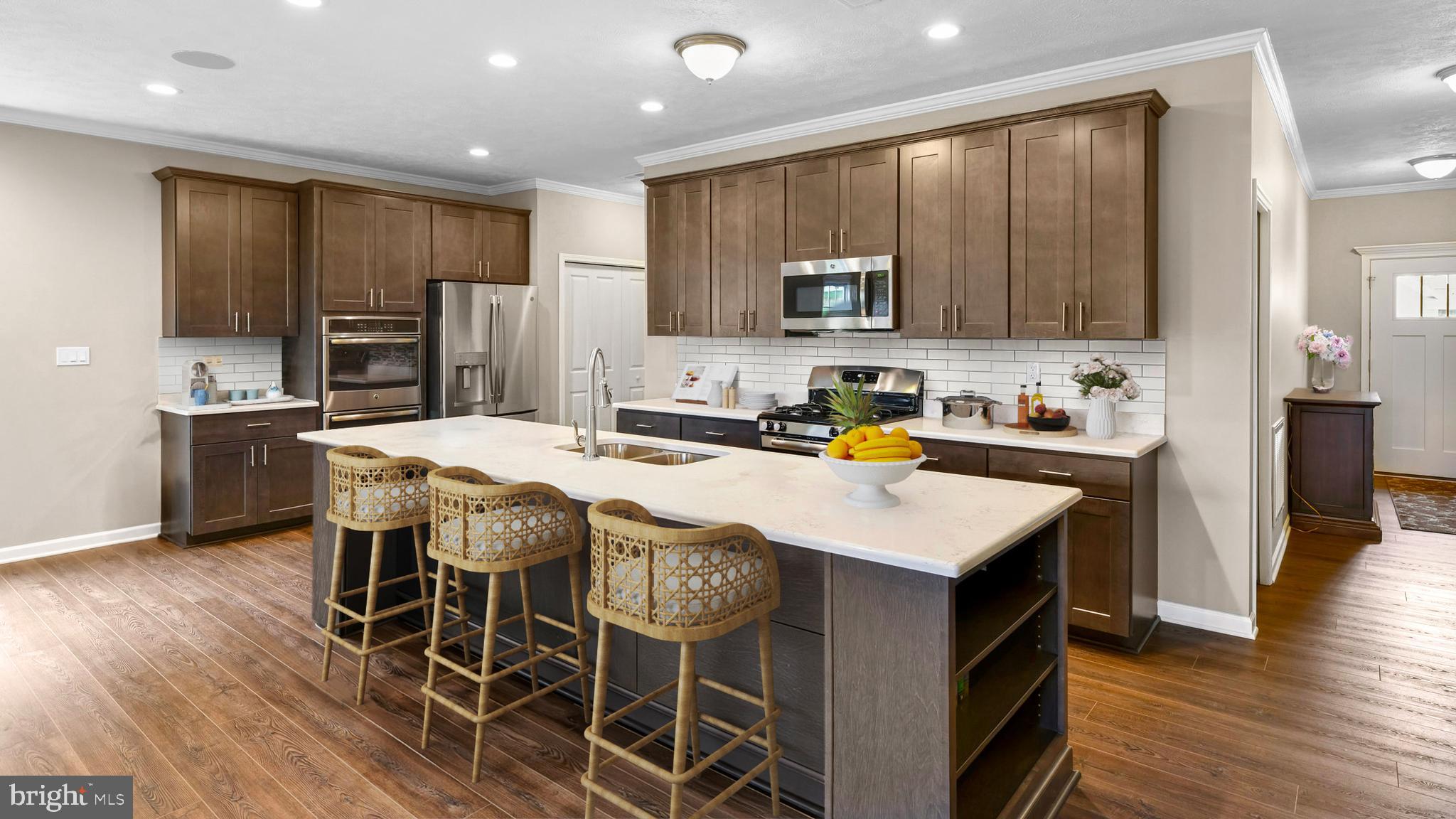 ABRAMS POINTE - Residential