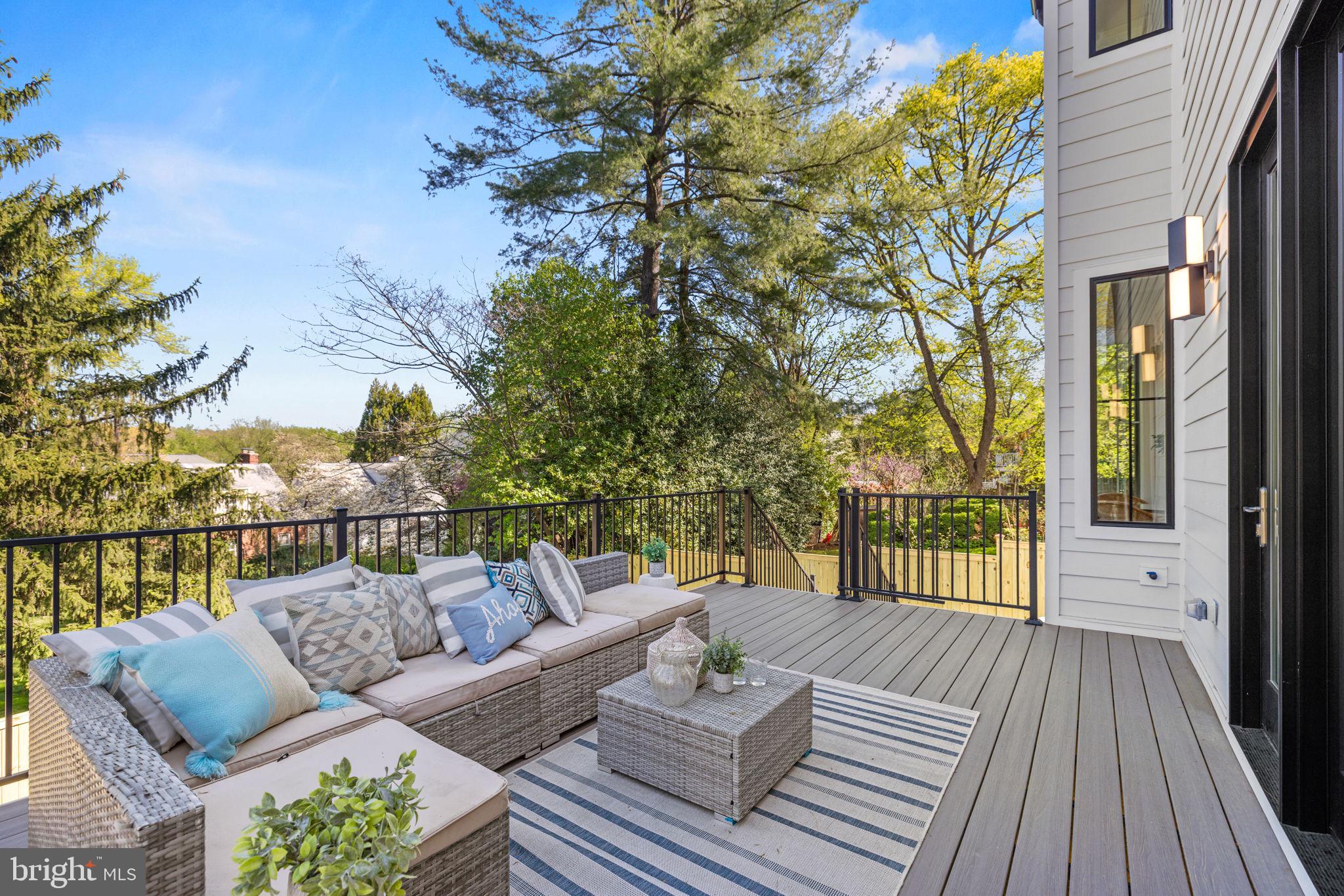 GLEN COVE - Residential