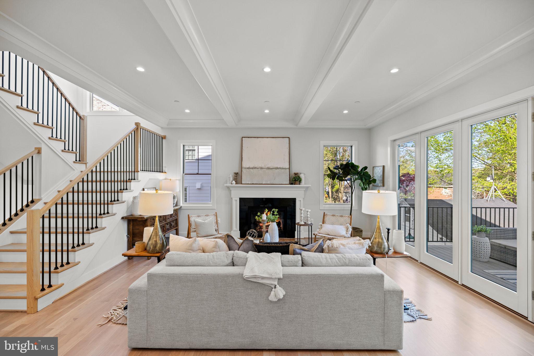 GLEN COVE - Residential