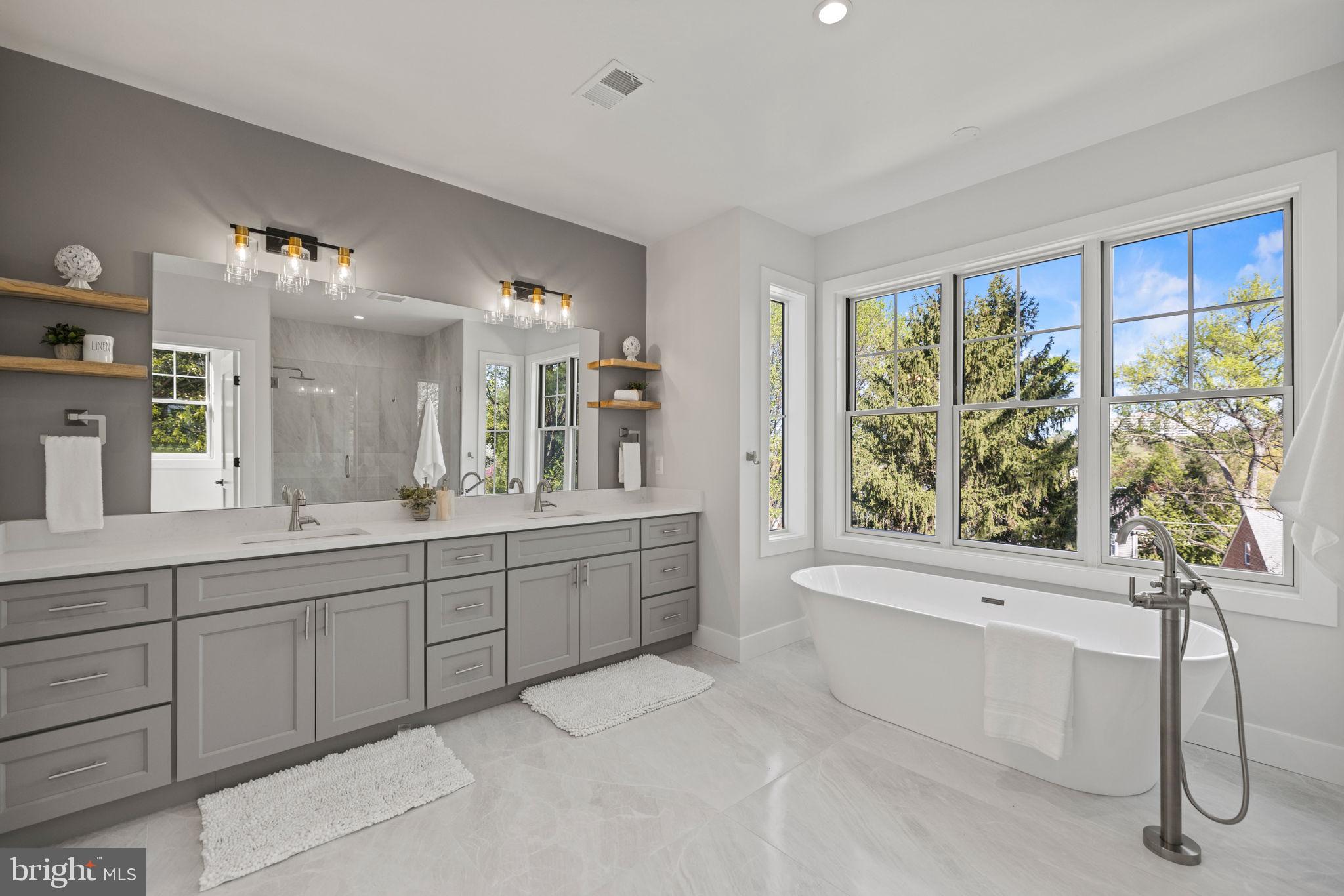 GLEN COVE - Residential