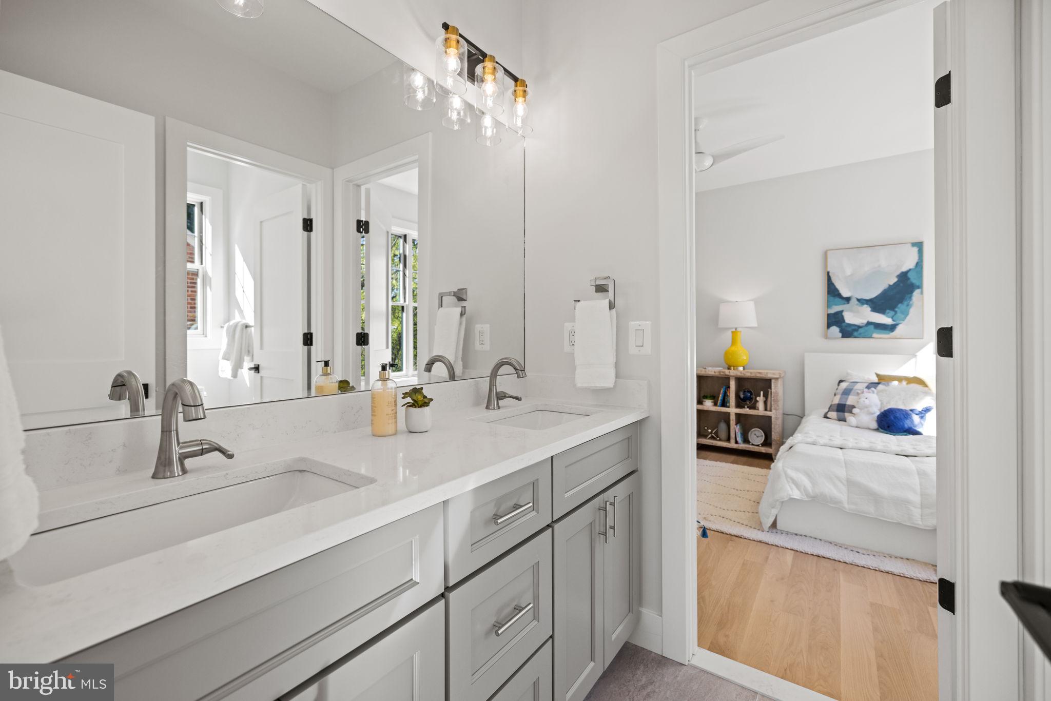 GLEN COVE - Residential