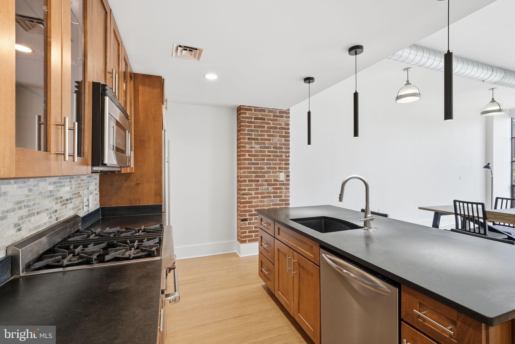 ARLINGTON - Residential