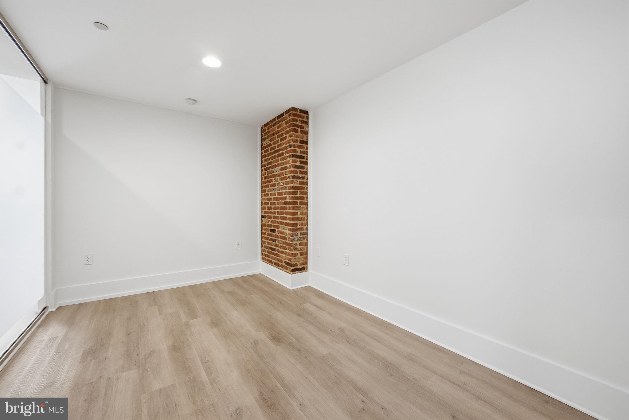 ARLINGTON - Residential