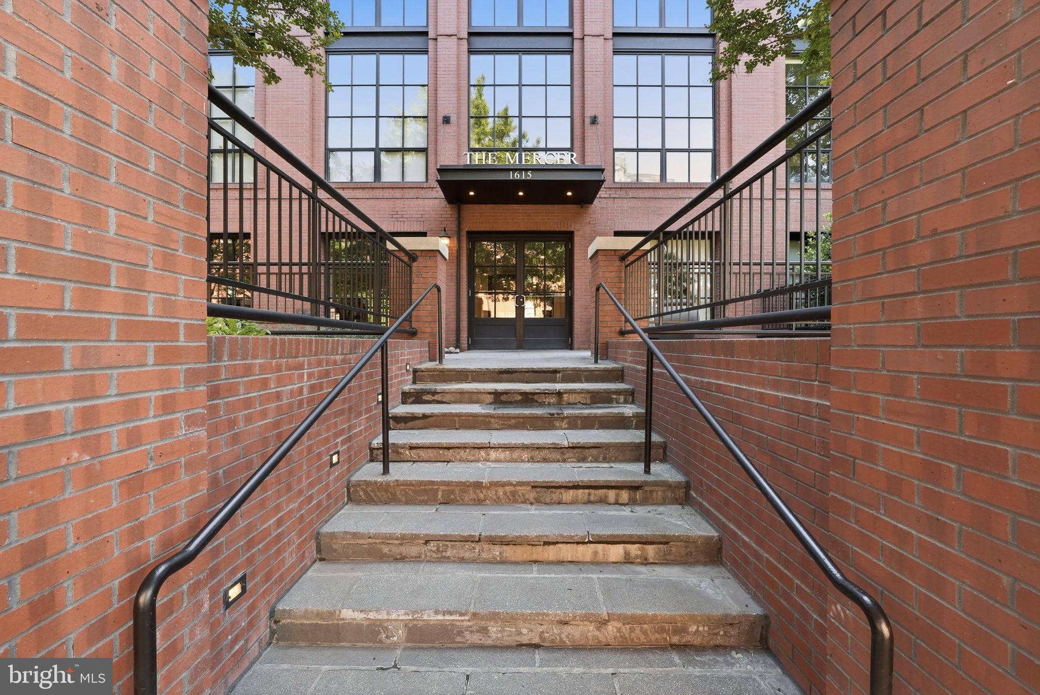 ARLINGTON - Residential