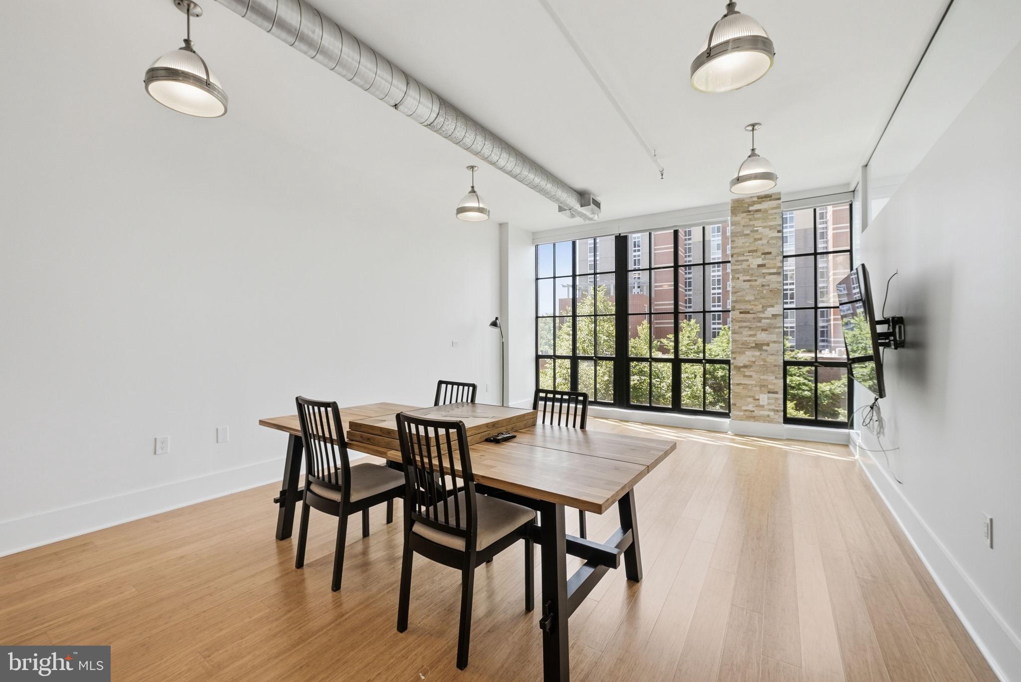 ARLINGTON - Residential