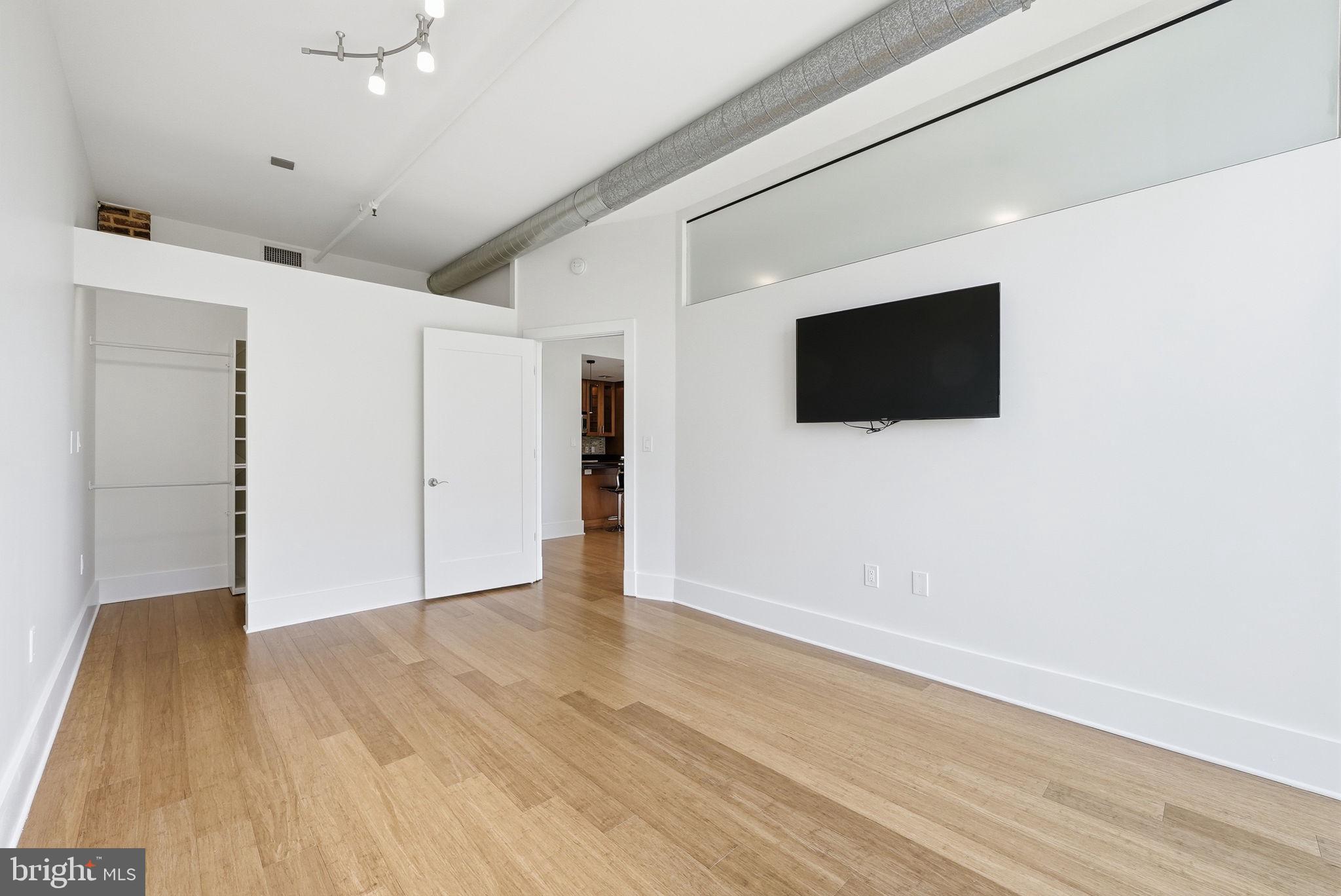 ARLINGTON - Residential