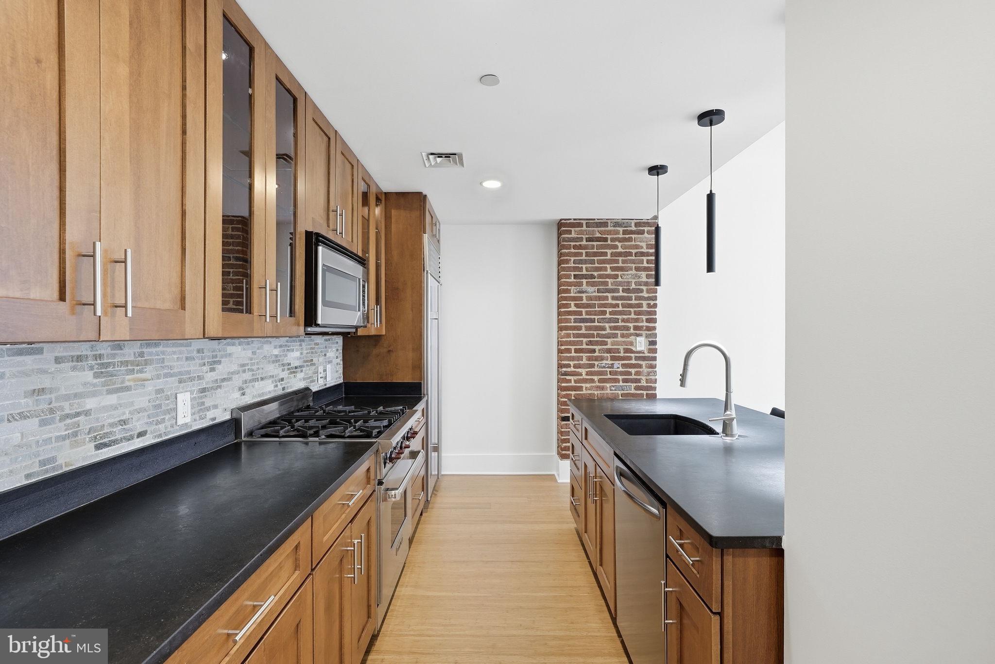 ARLINGTON - Residential