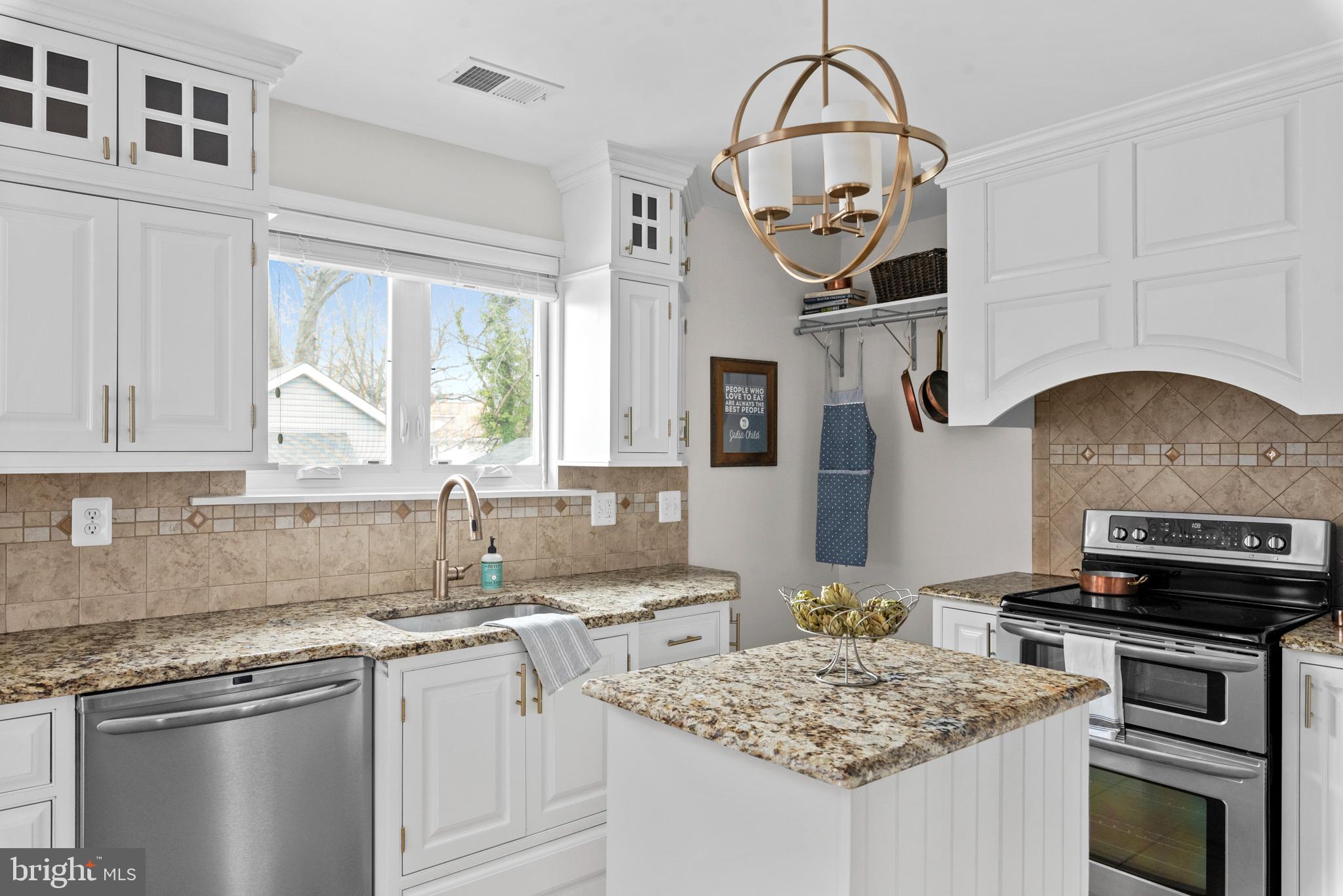 EASTPORT - Residential