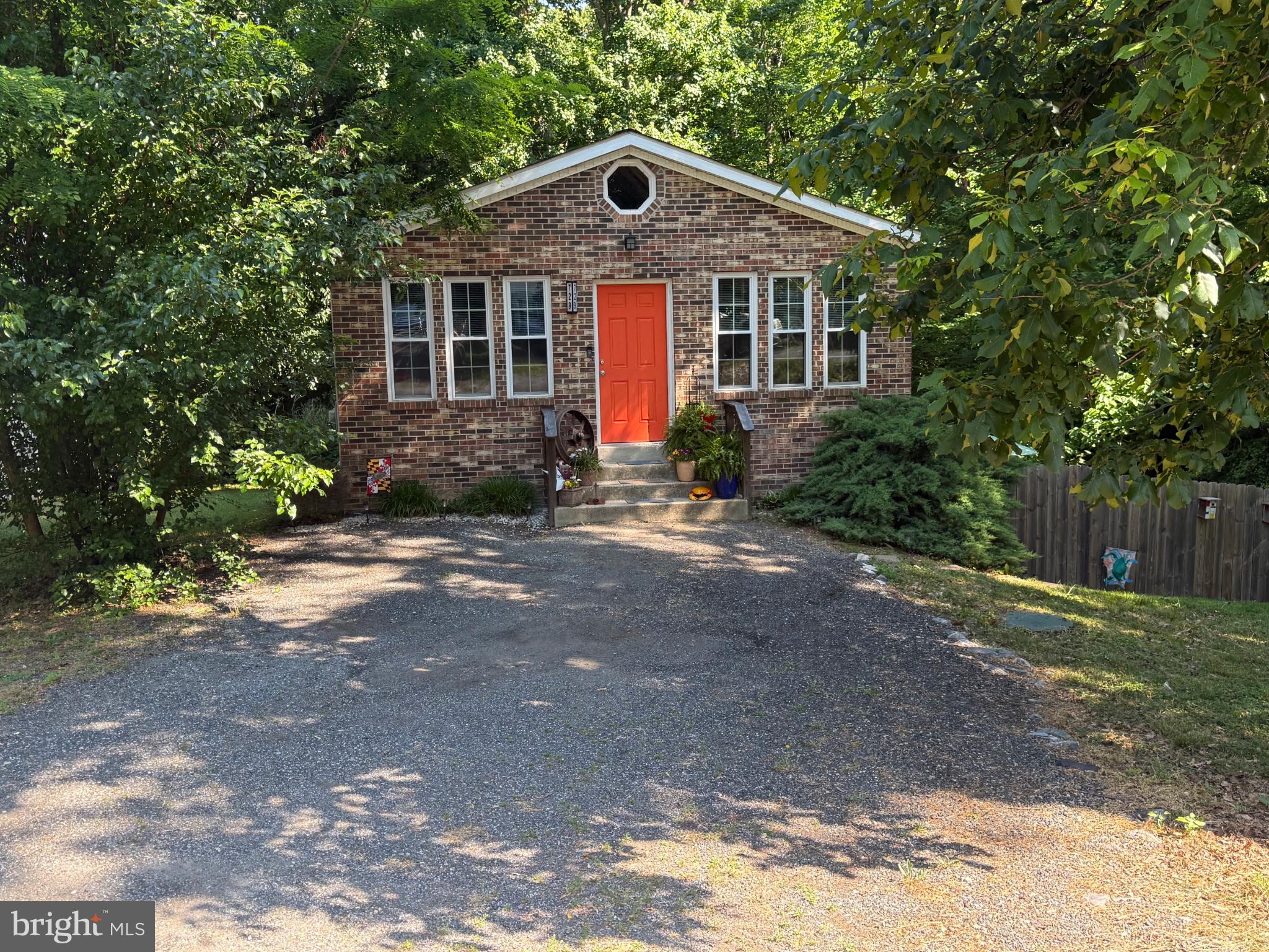 Home is ready for new owners. Large owner suite with sitting room, eat-in kitchen, living room, full bath, full finished basement with two bedrooms and 1 baths and laundry room.  Truly a must see!  Walkout basement leads to a fenced it side yard.
Showings can only be Tuesday, Friday, Saturday and Sunday Due to 2 large dogs