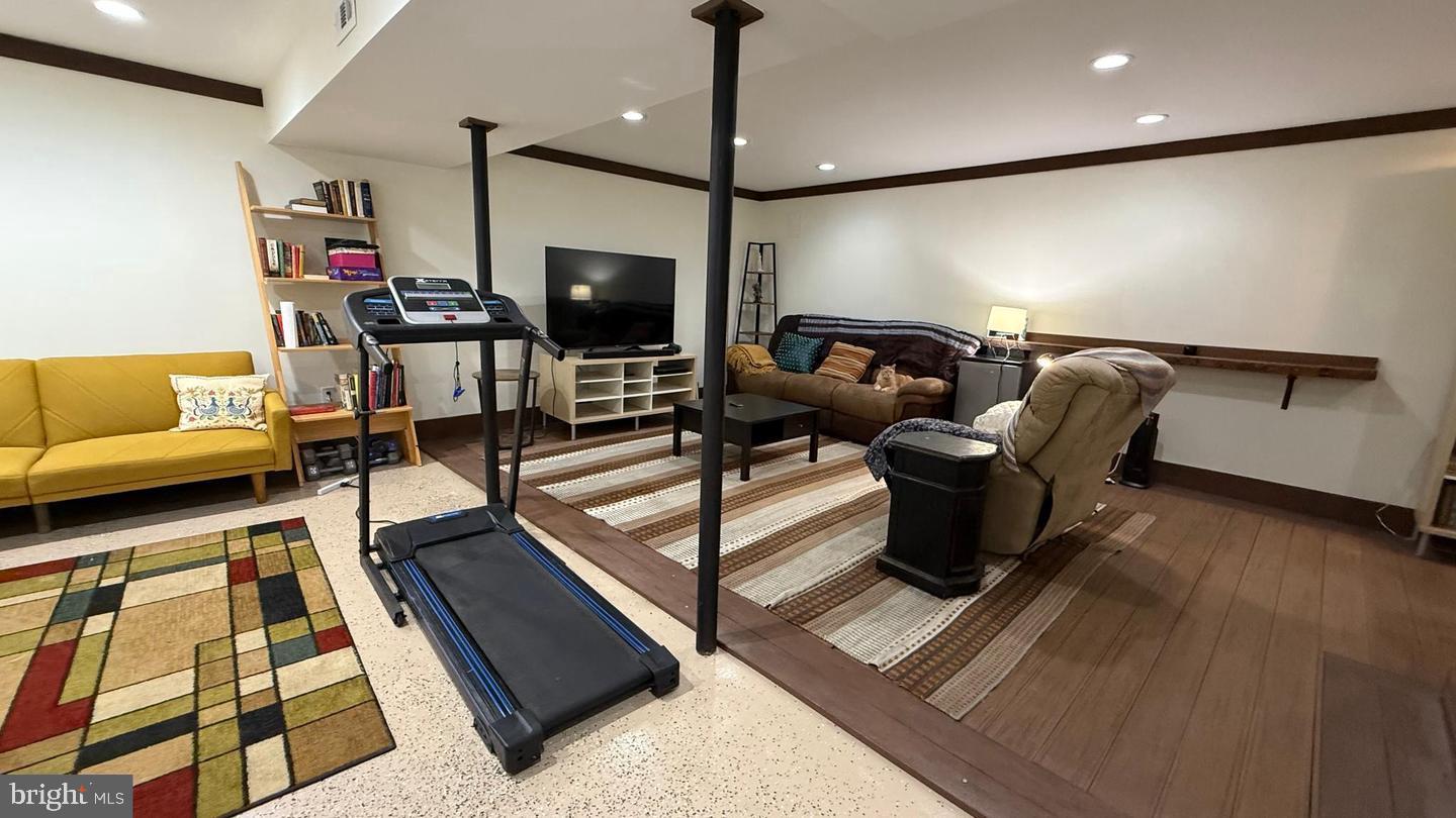 NIGHTINGALE - Residential Lease
