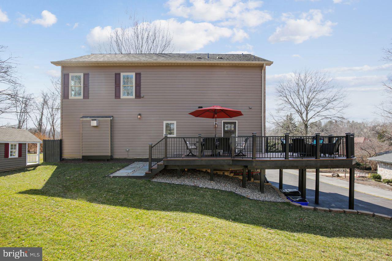 NIGHTINGALE - Residential Lease