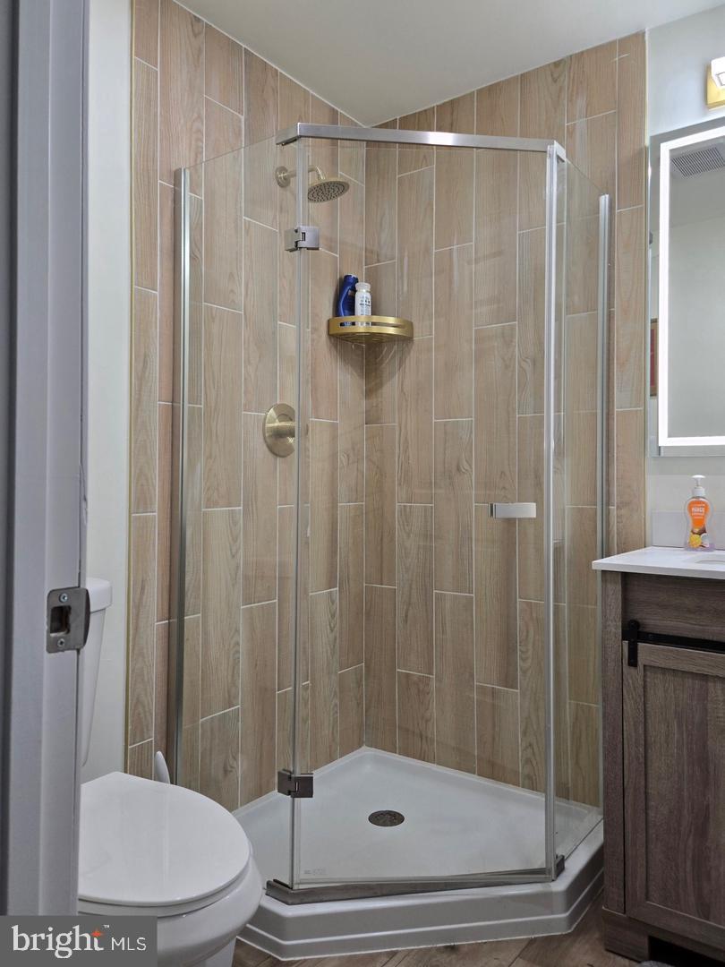 NIGHTINGALE - Residential Lease