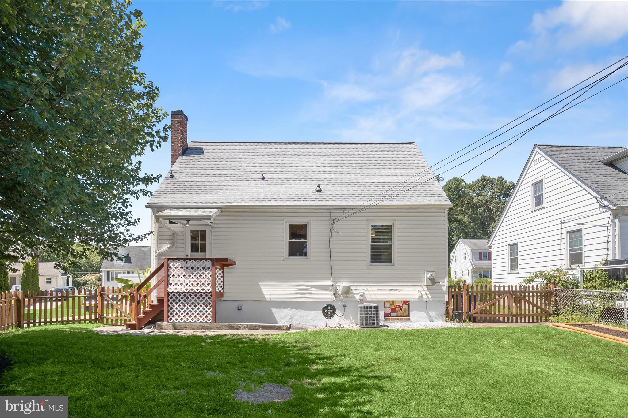 OAKLAND TERRACE - Residential