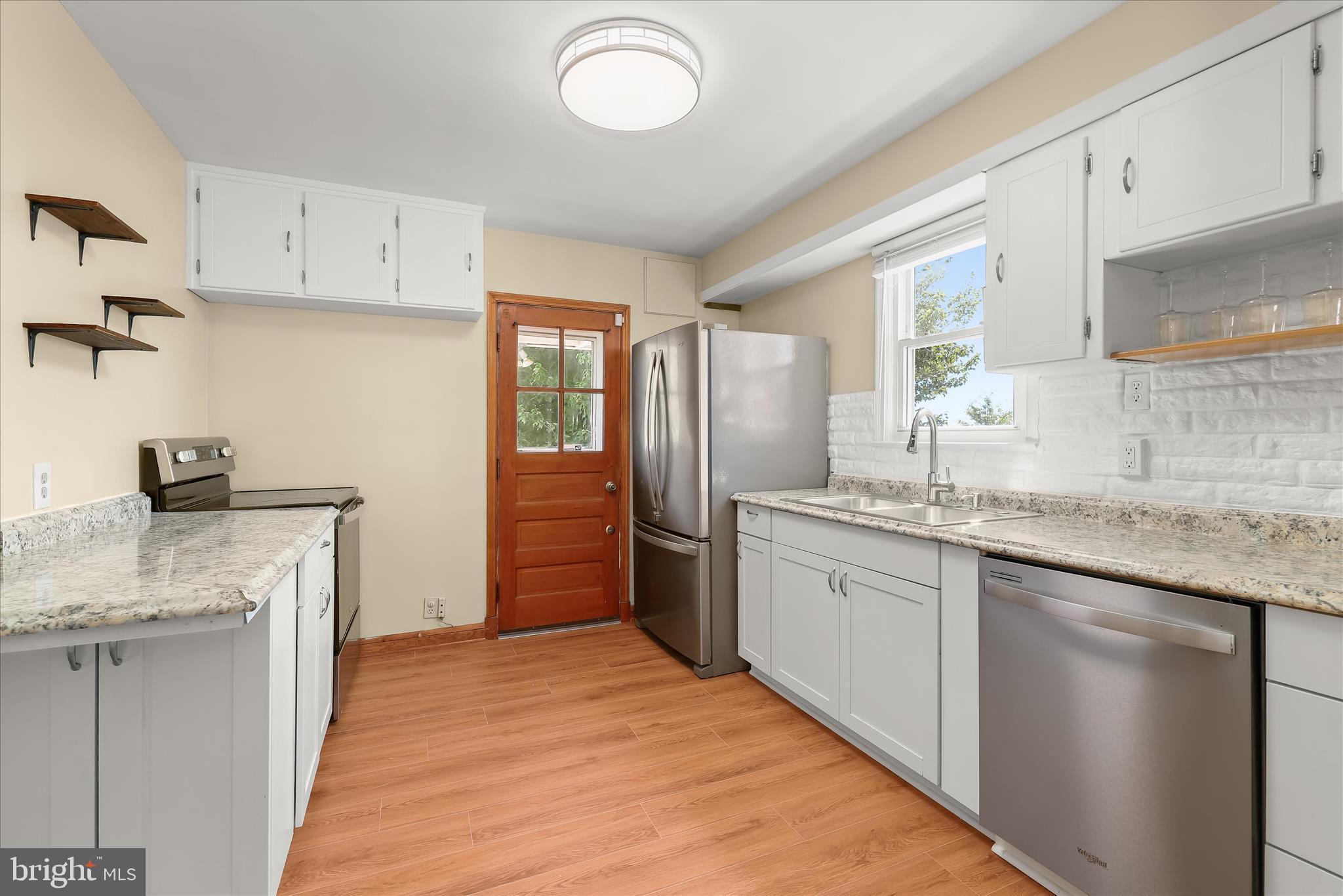 OAKLAND TERRACE - Residential