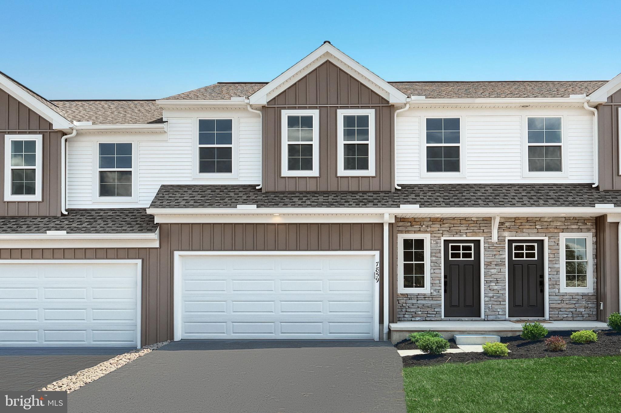 THE TOWNES AT BRIAR CREEK - Residential