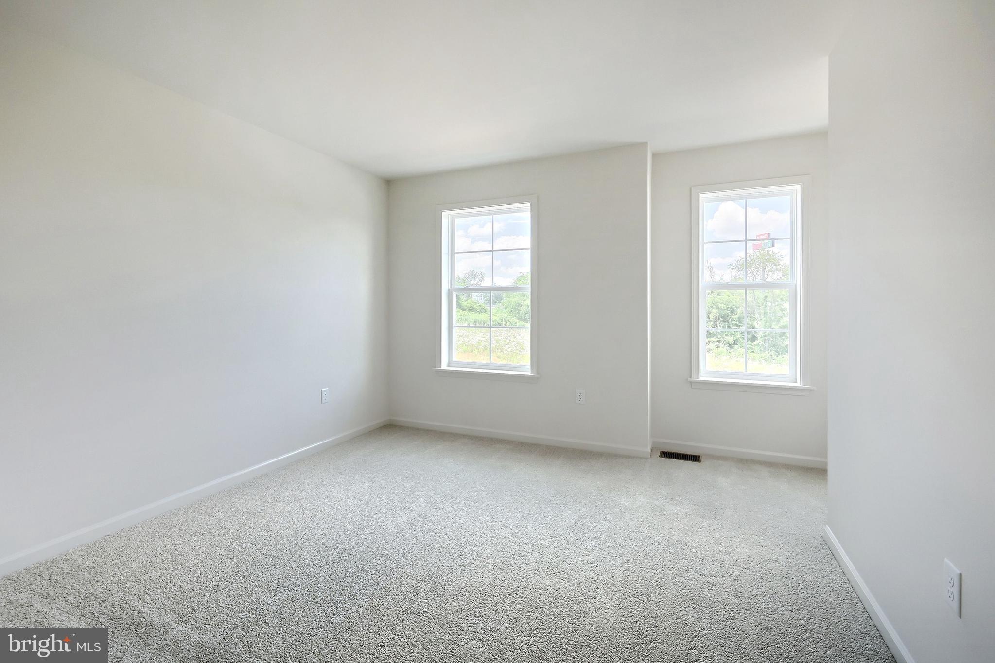 THE TOWNES AT BRIAR CREEK - Residential