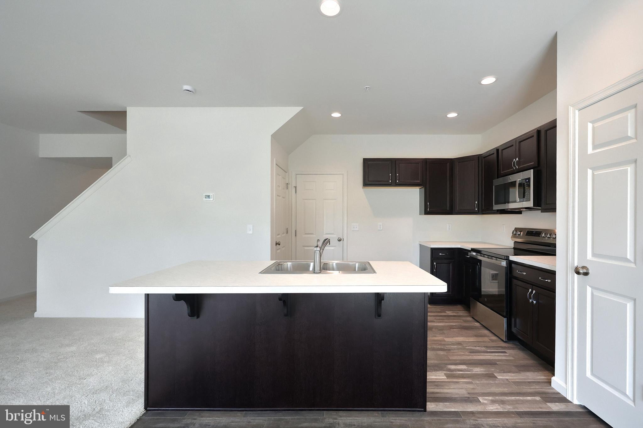 THE TOWNES AT BRIAR CREEK - Residential