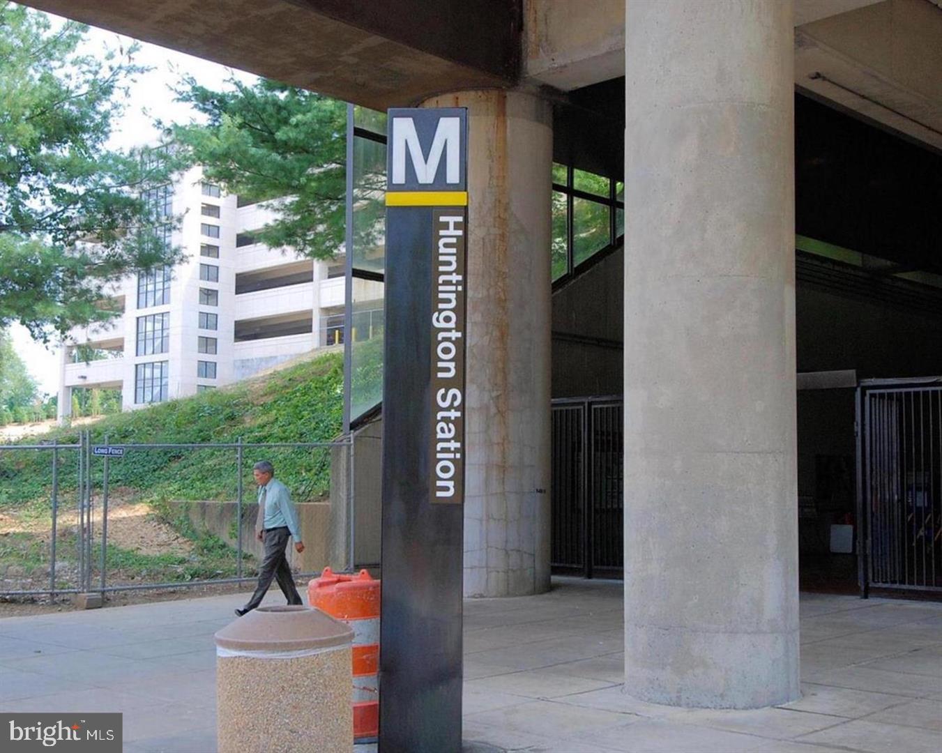 MOUNT VERNON SQUARE - Residential Lease