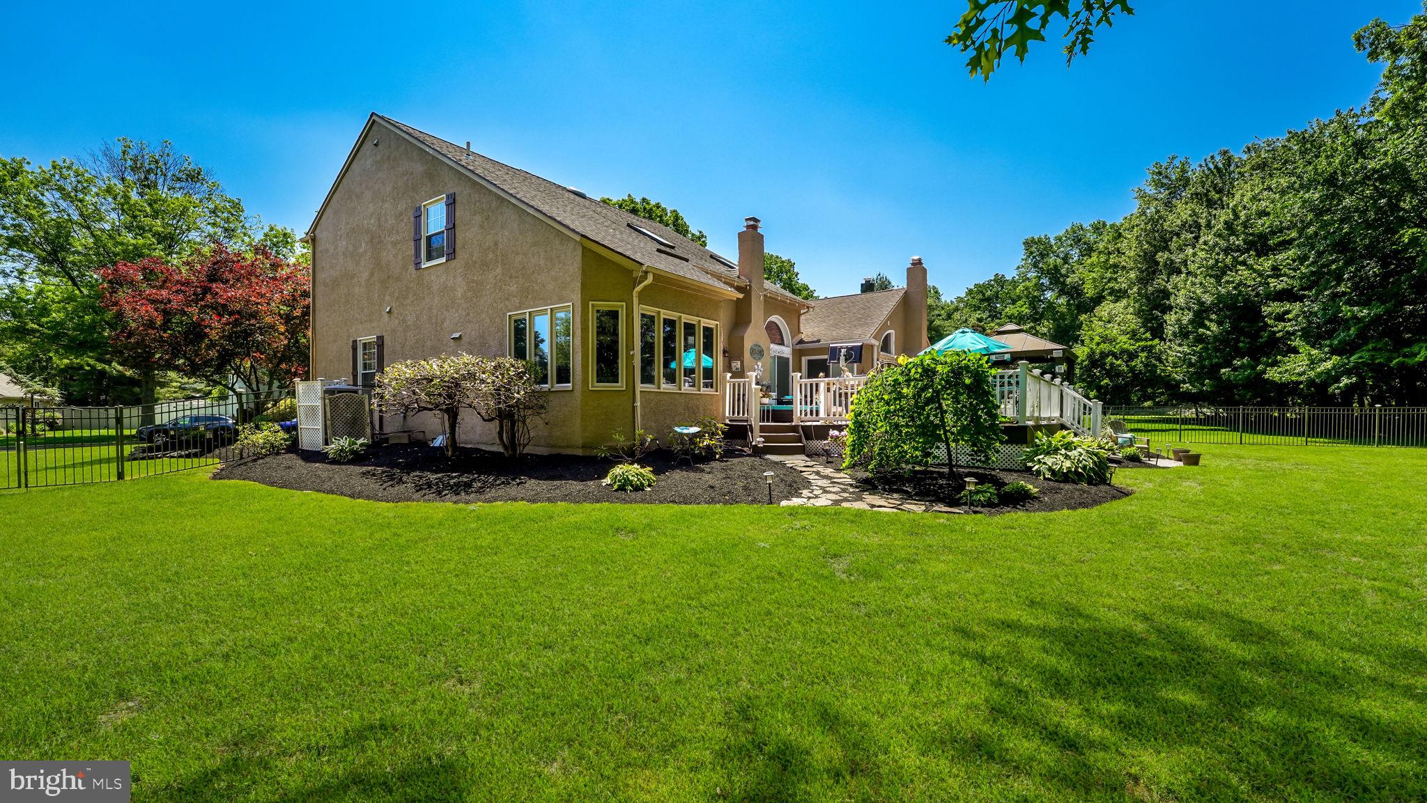 COUNTRY HUNT - Residential