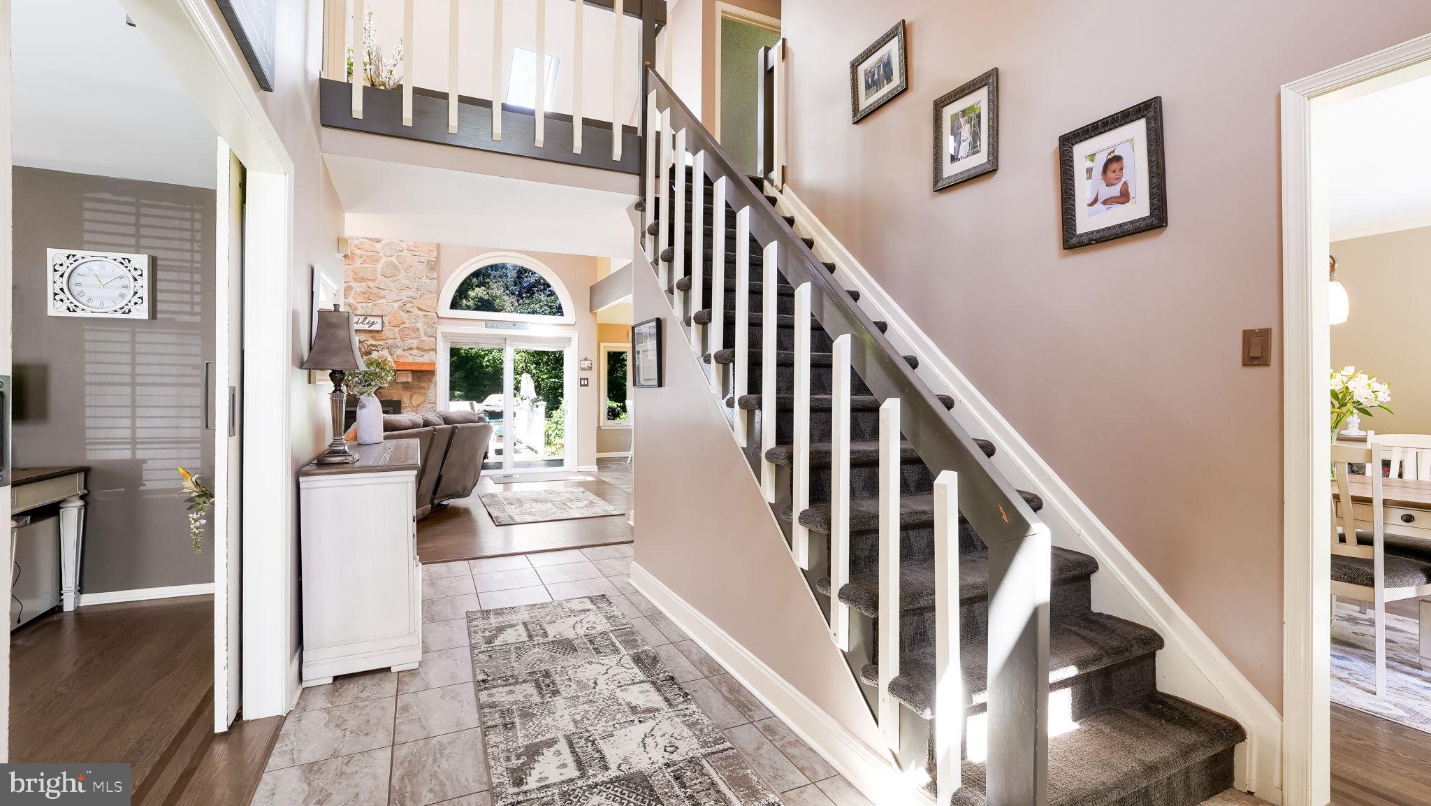COUNTRY HUNT - Residential