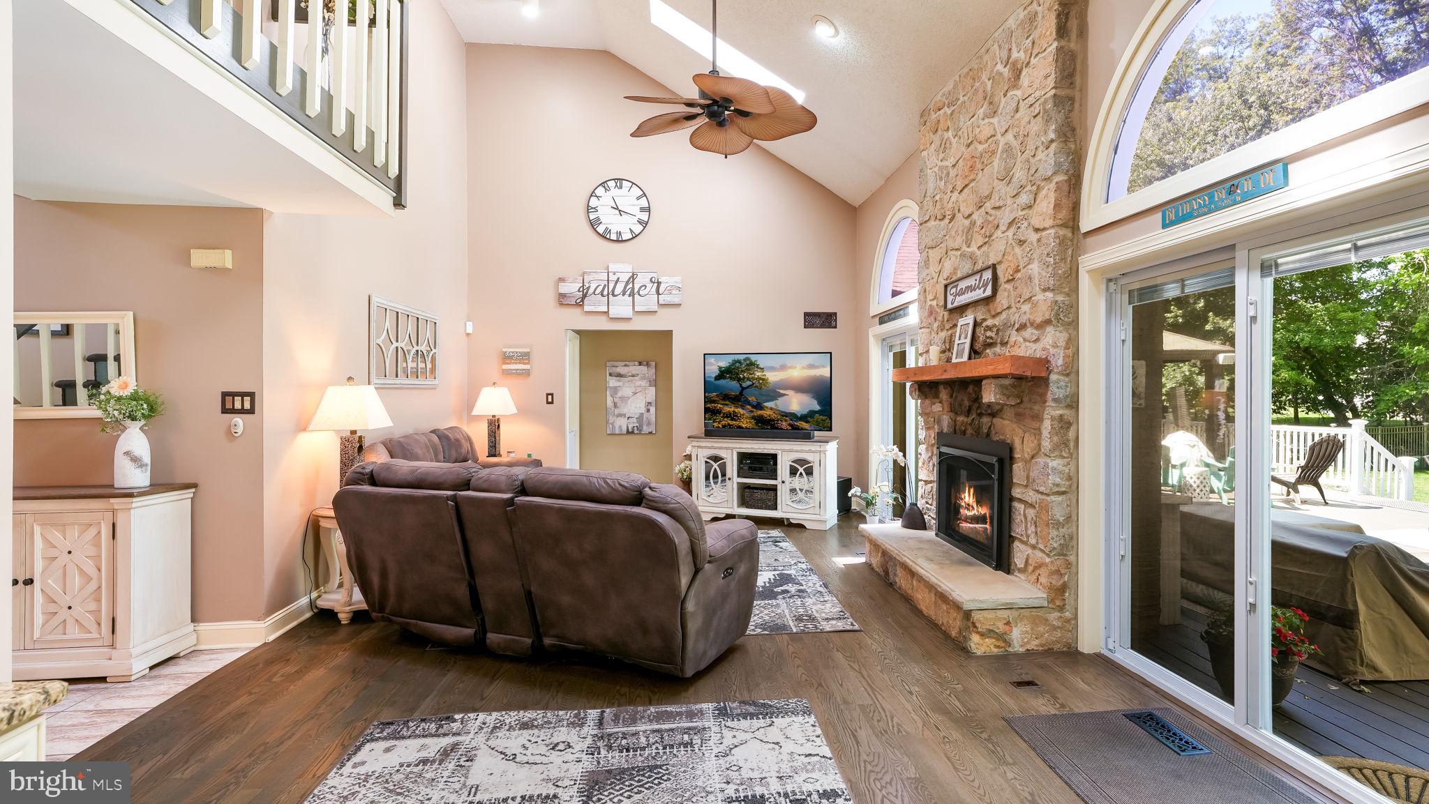 COUNTRY HUNT - Residential