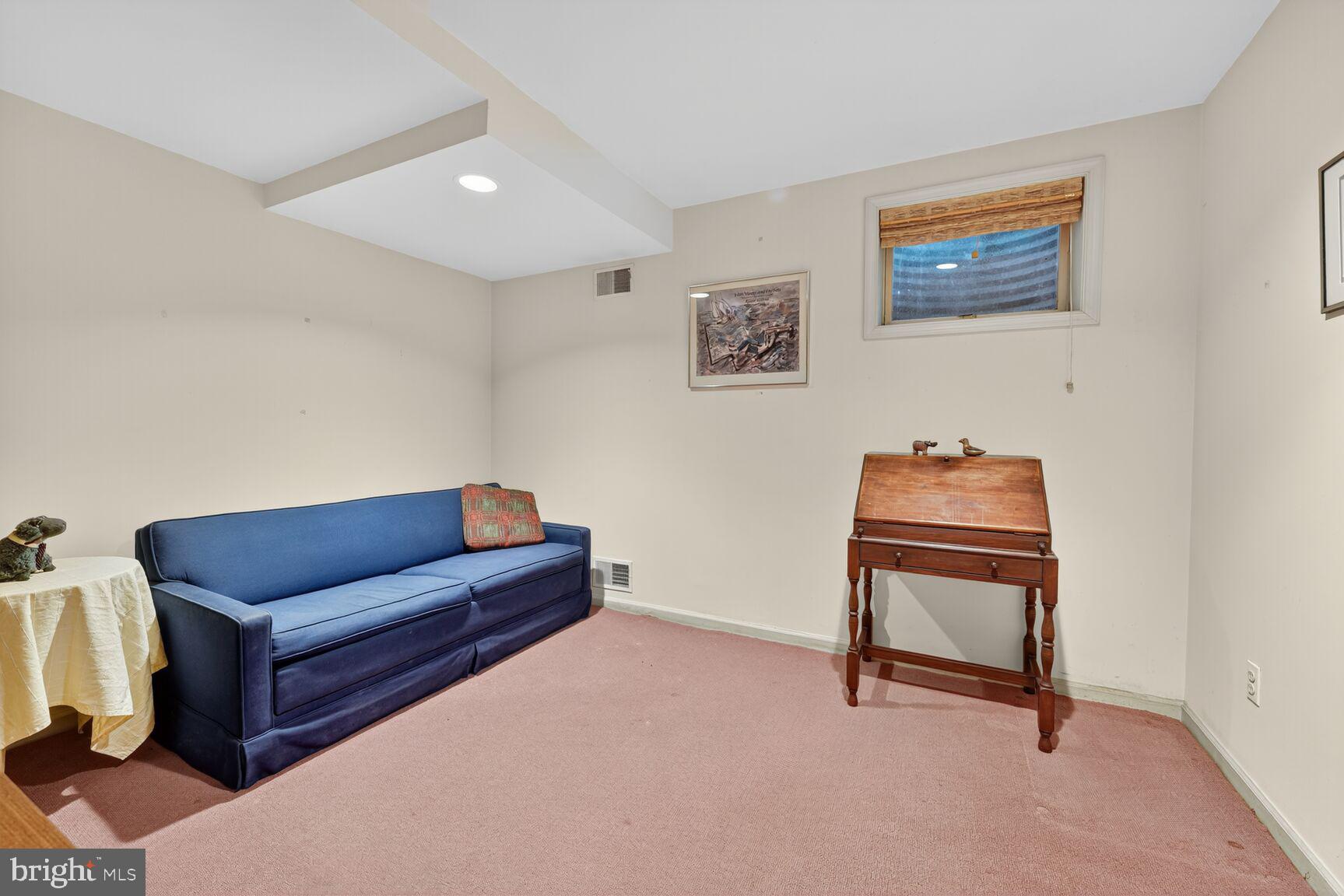 BANNOCKBURN ESTATES - Residential