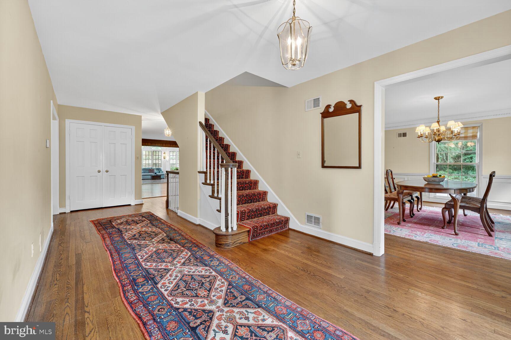 BANNOCKBURN ESTATES - Residential