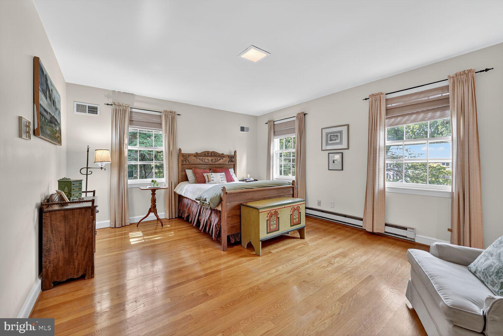 BANNOCKBURN ESTATES - Residential