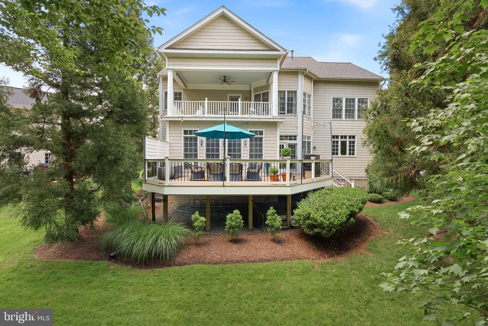 LANSDOWNE ON THE POTOMAC - Residential