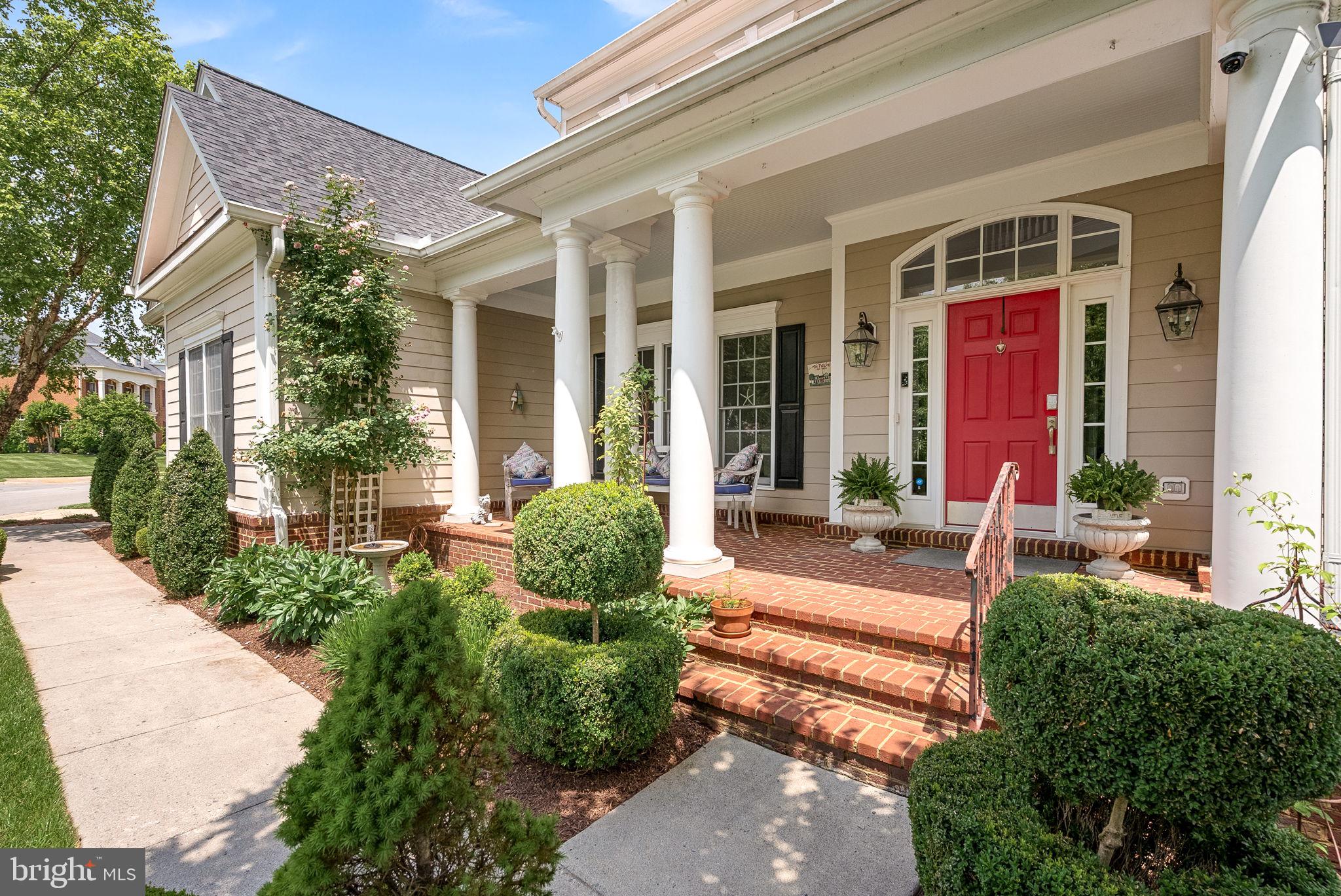 LANSDOWNE ON THE POTOMAC - Residential