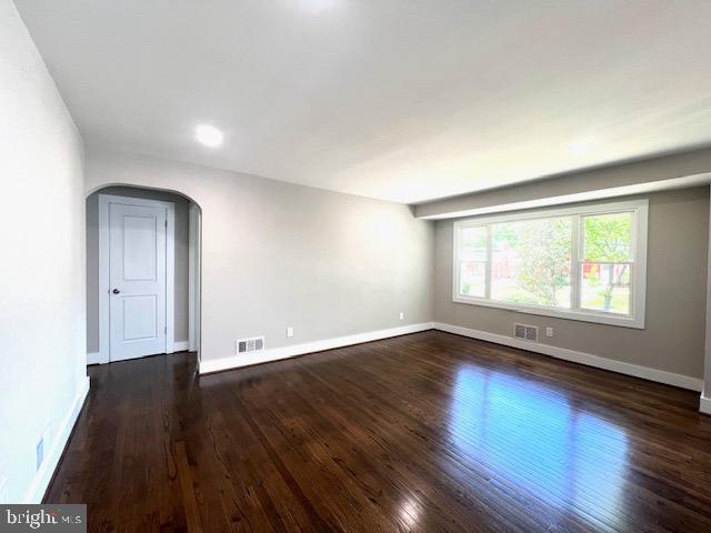 QUEENS CHAPEL MANOR - Residential
