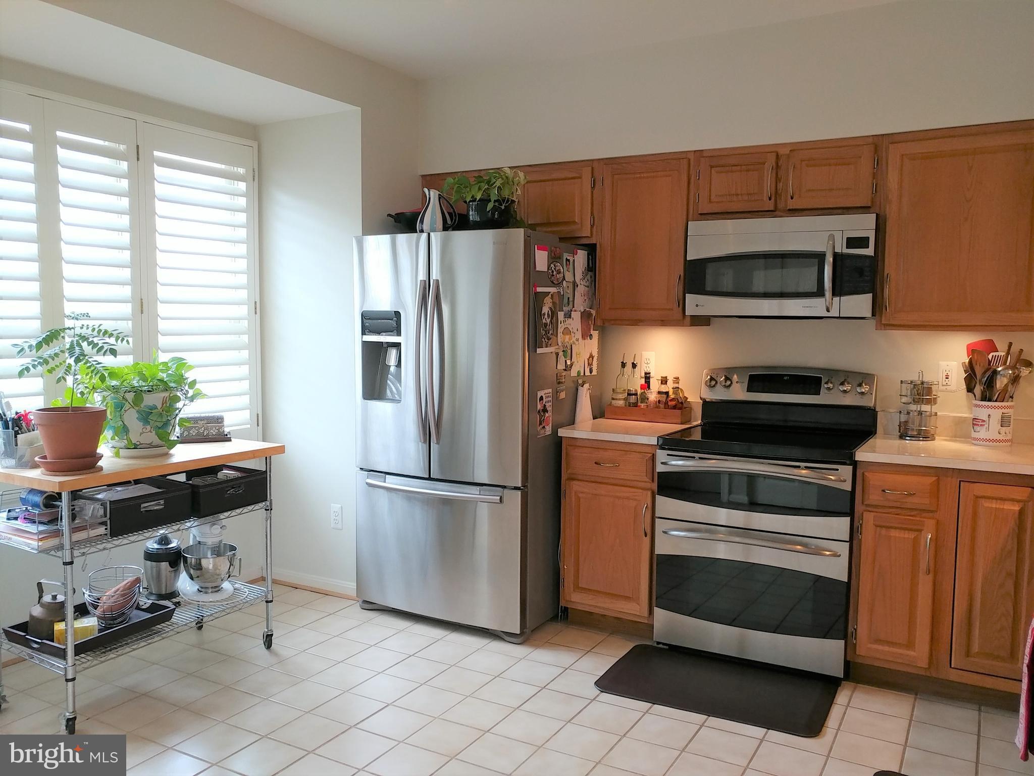 WHITLEY PARK CONDOMINIUM - Residential Lease
