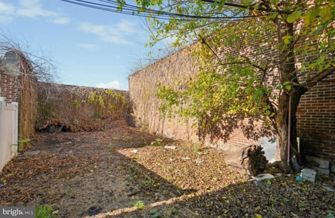 CARROLL PARK - Residential Lease