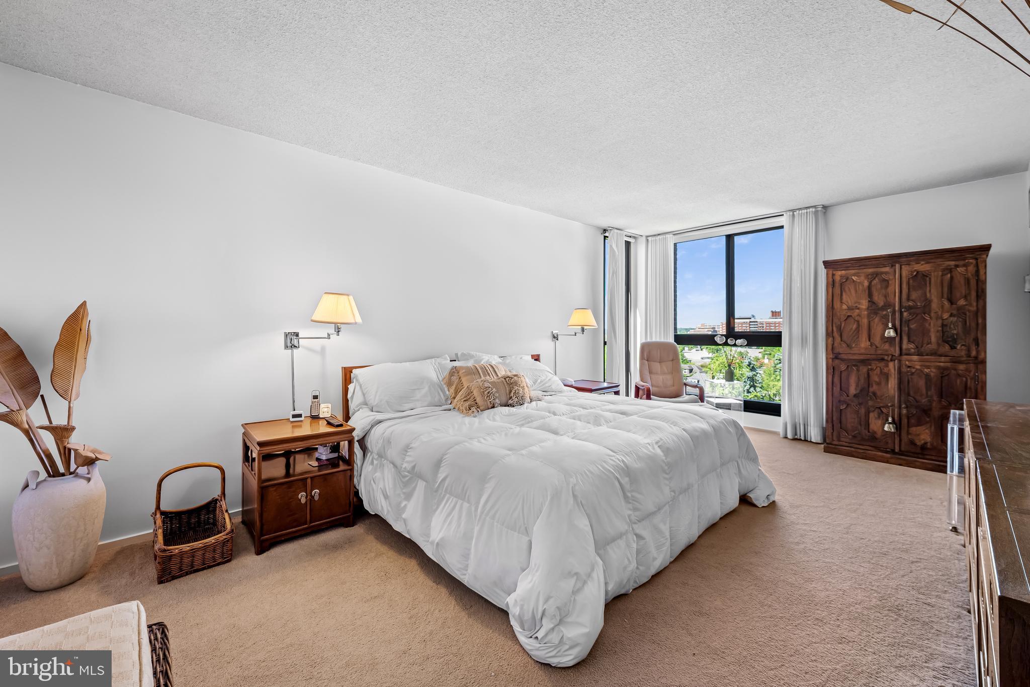 WINTHROP HOUSE - Residential