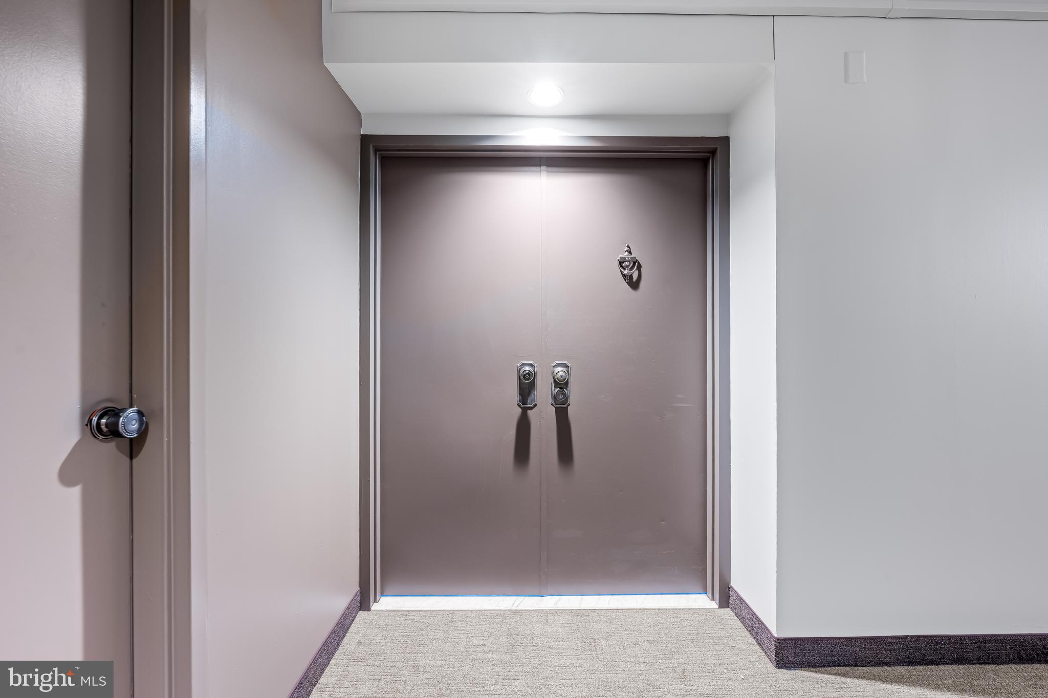 WINTHROP HOUSE - Residential
