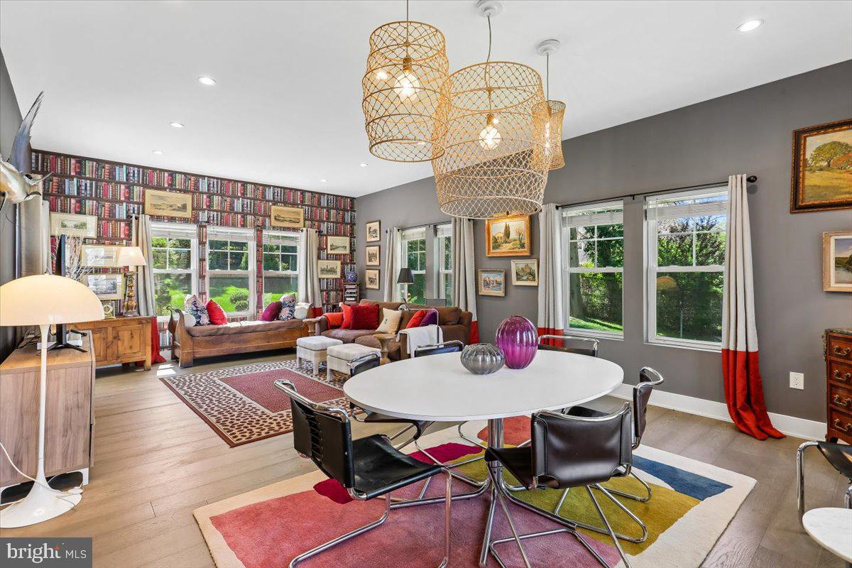 MAPLEWOOD MANOR - Residential