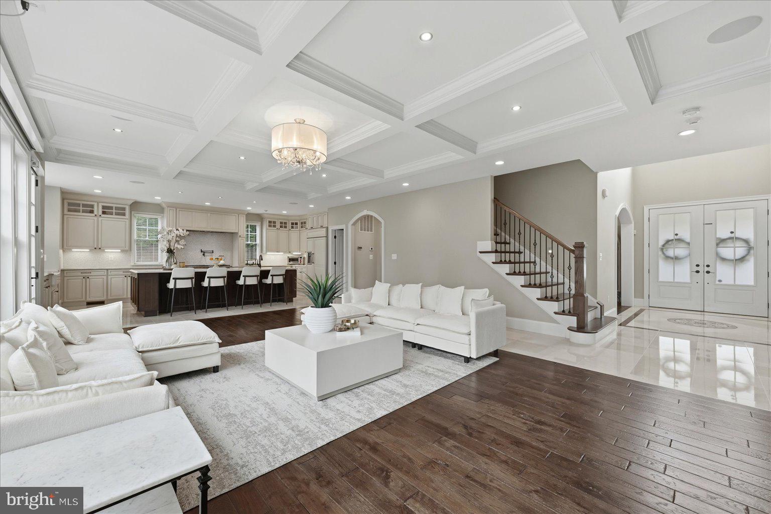 VIENNA WOODS - Residential