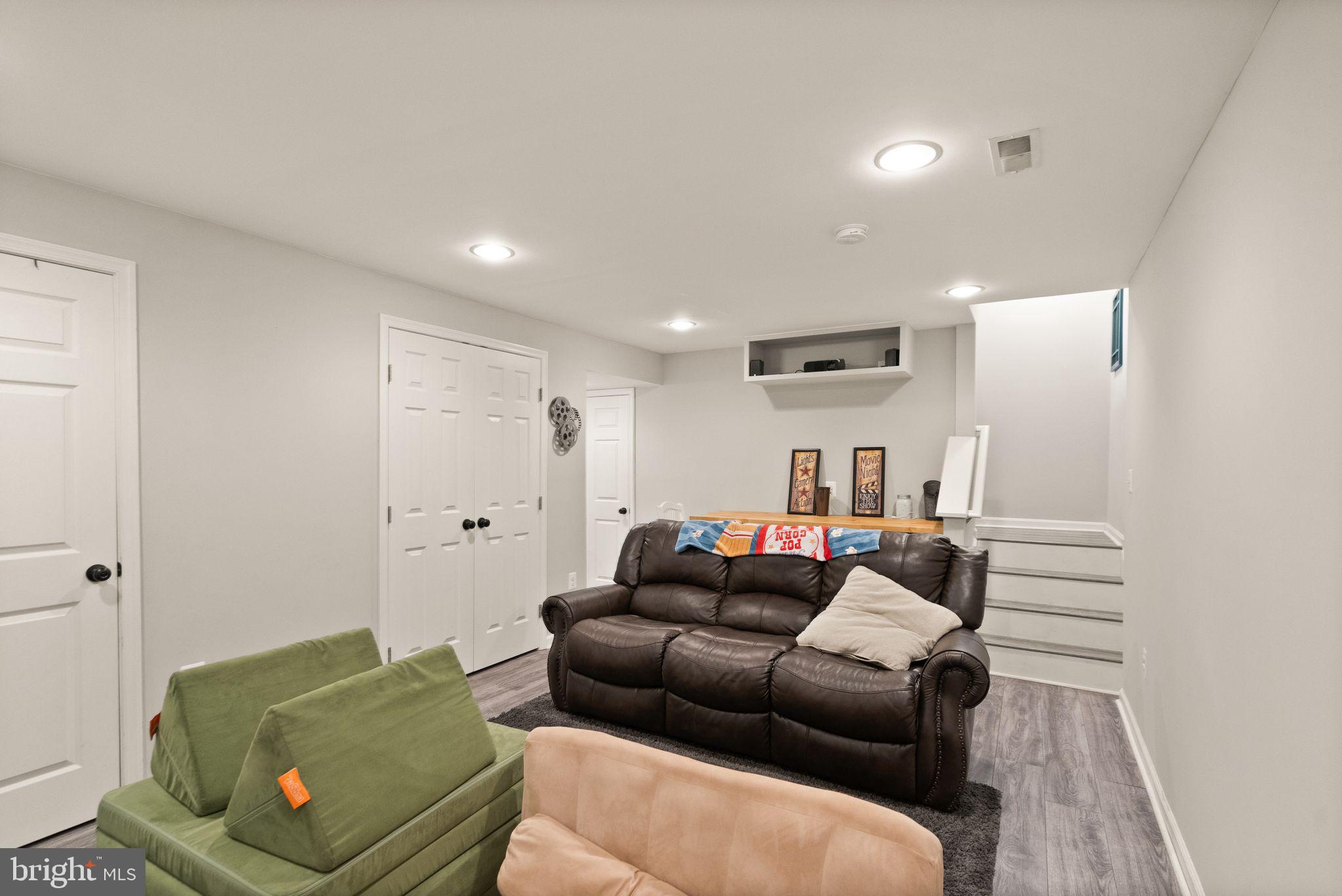 FOXBOROUGH - Residential