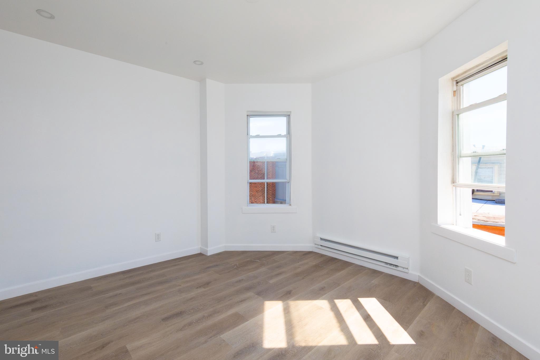 STRAWBERRY MANSION - Residential Income