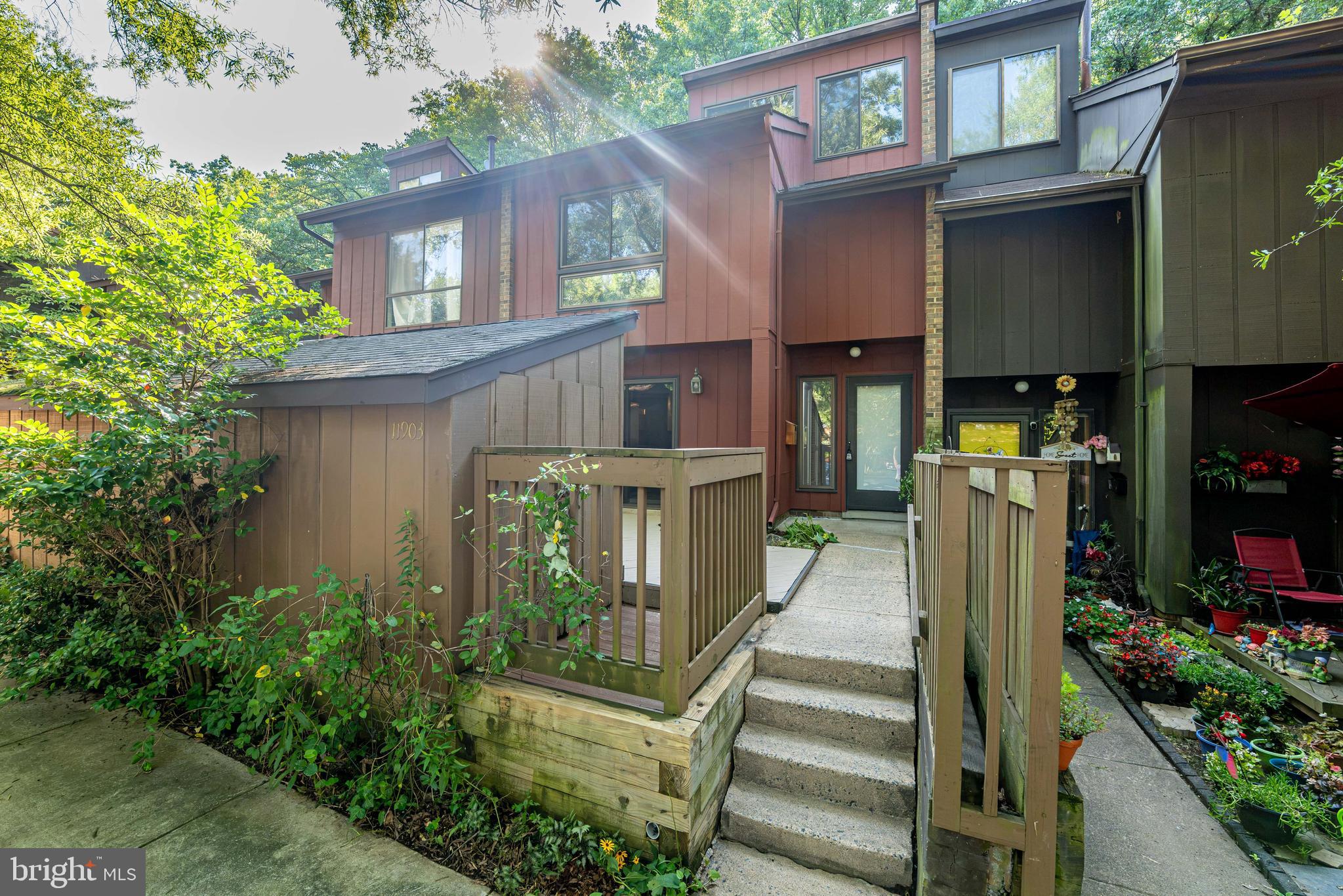 RESTON - Residential