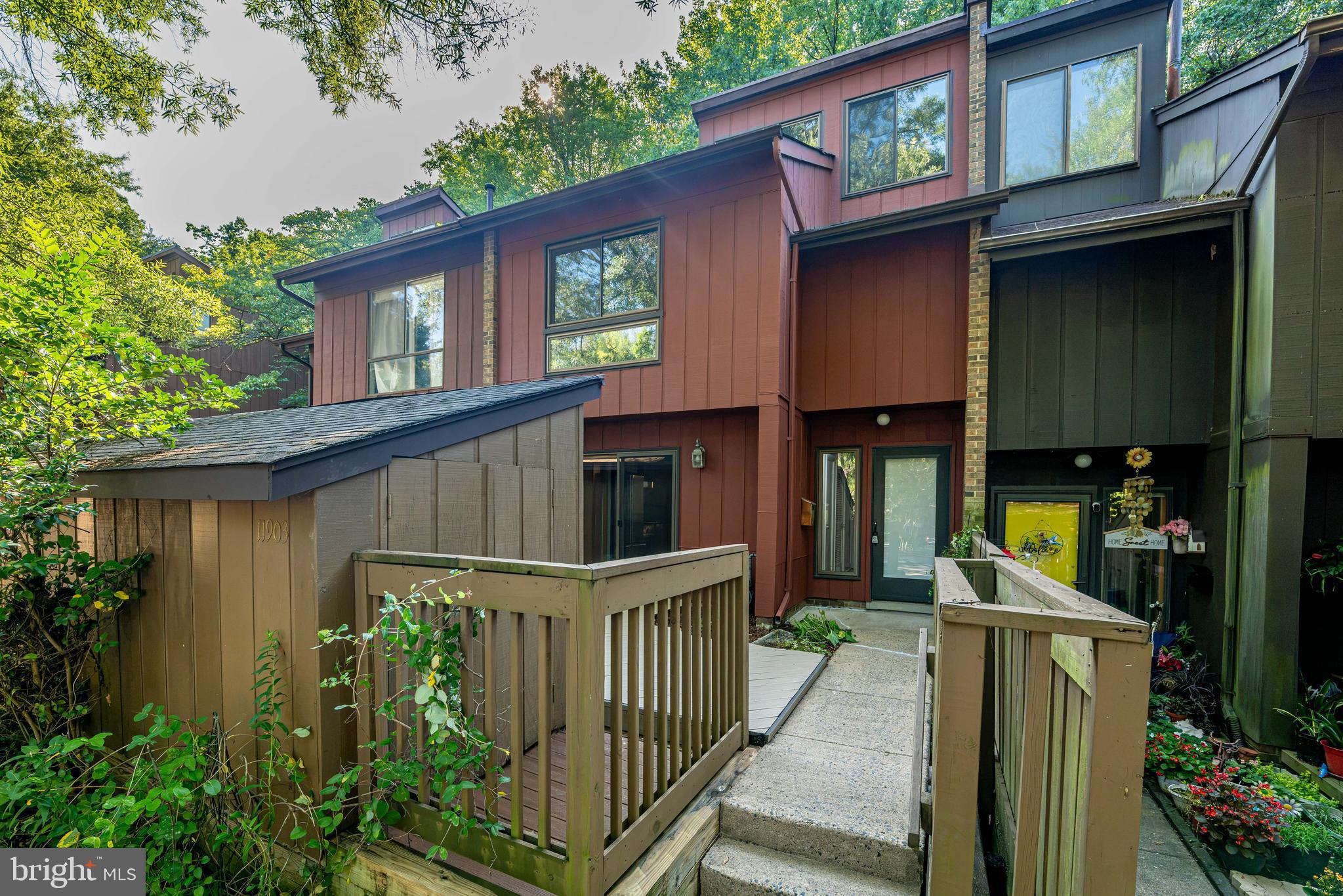 RESTON - Residential