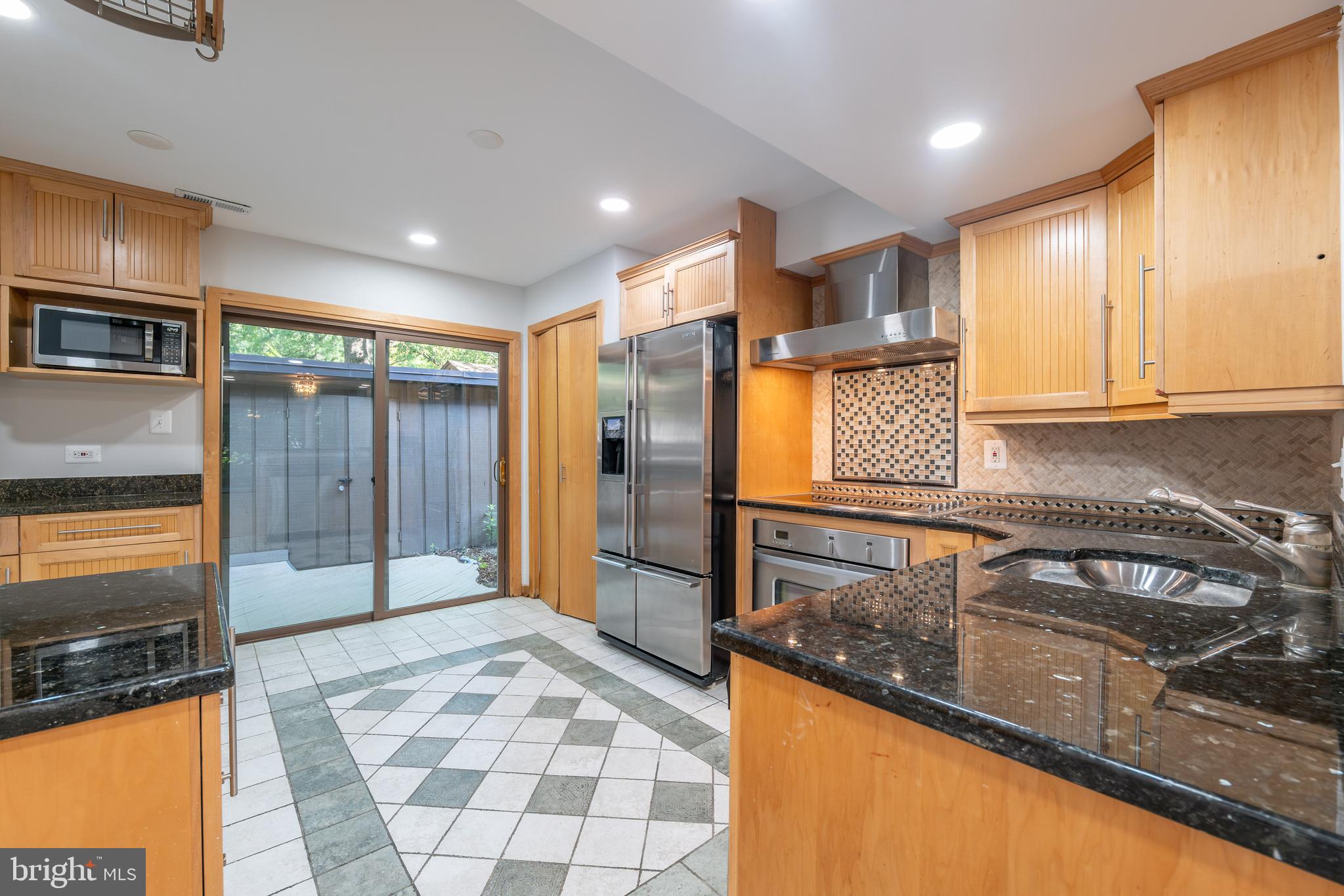 RESTON - Residential