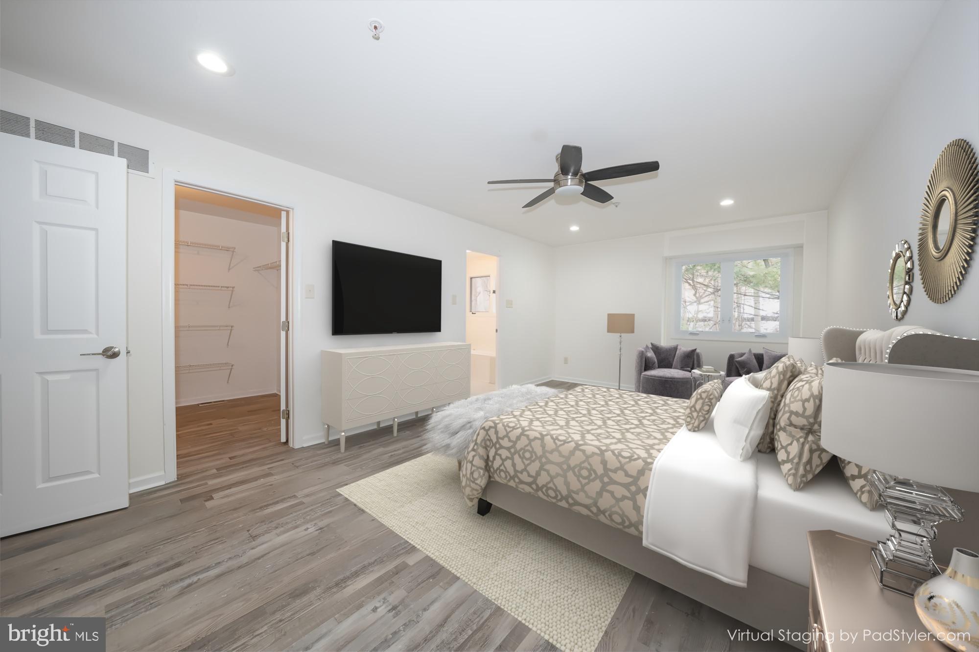 EARLES LAKE - Residential