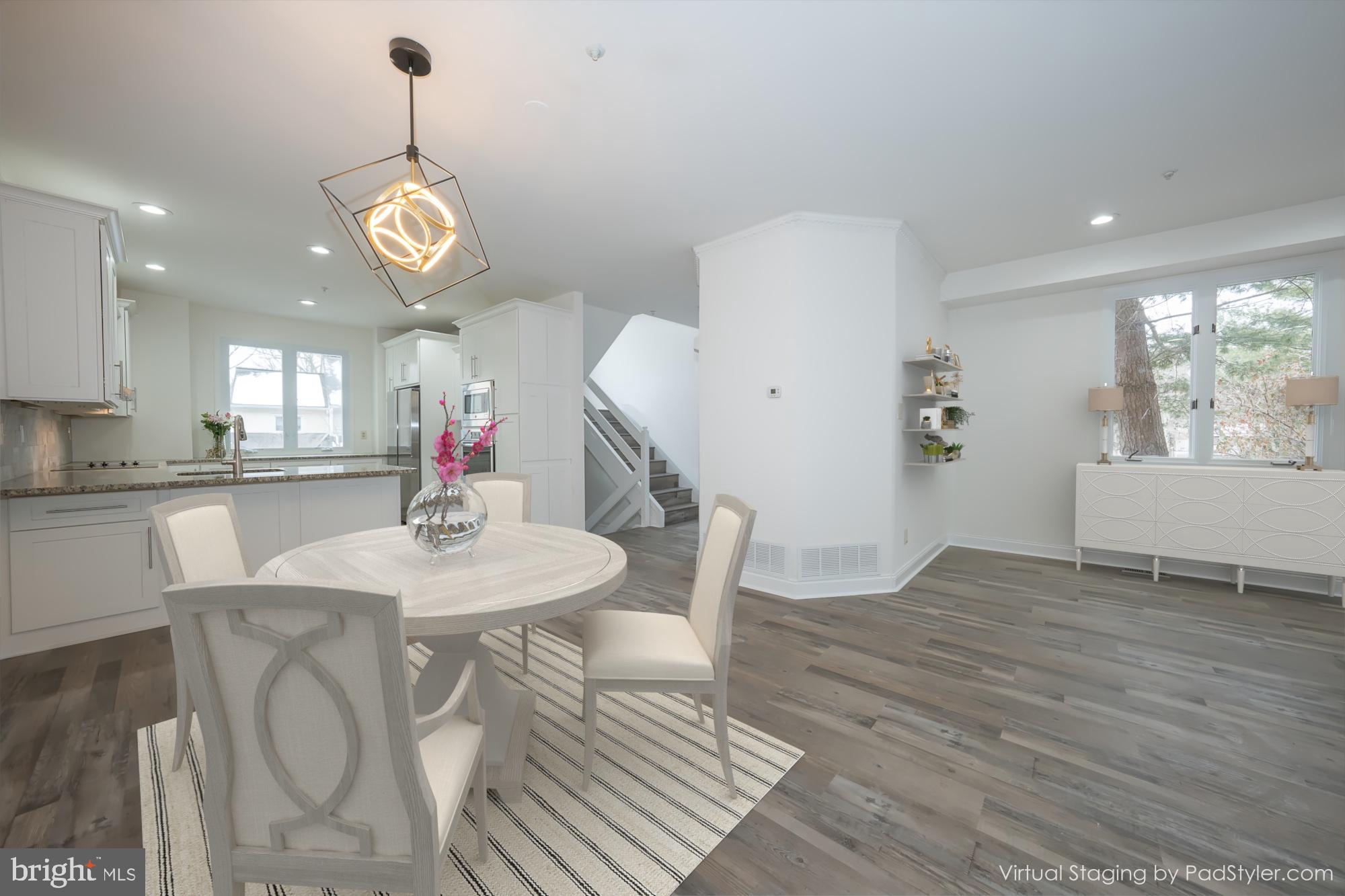 EARLES LAKE - Residential