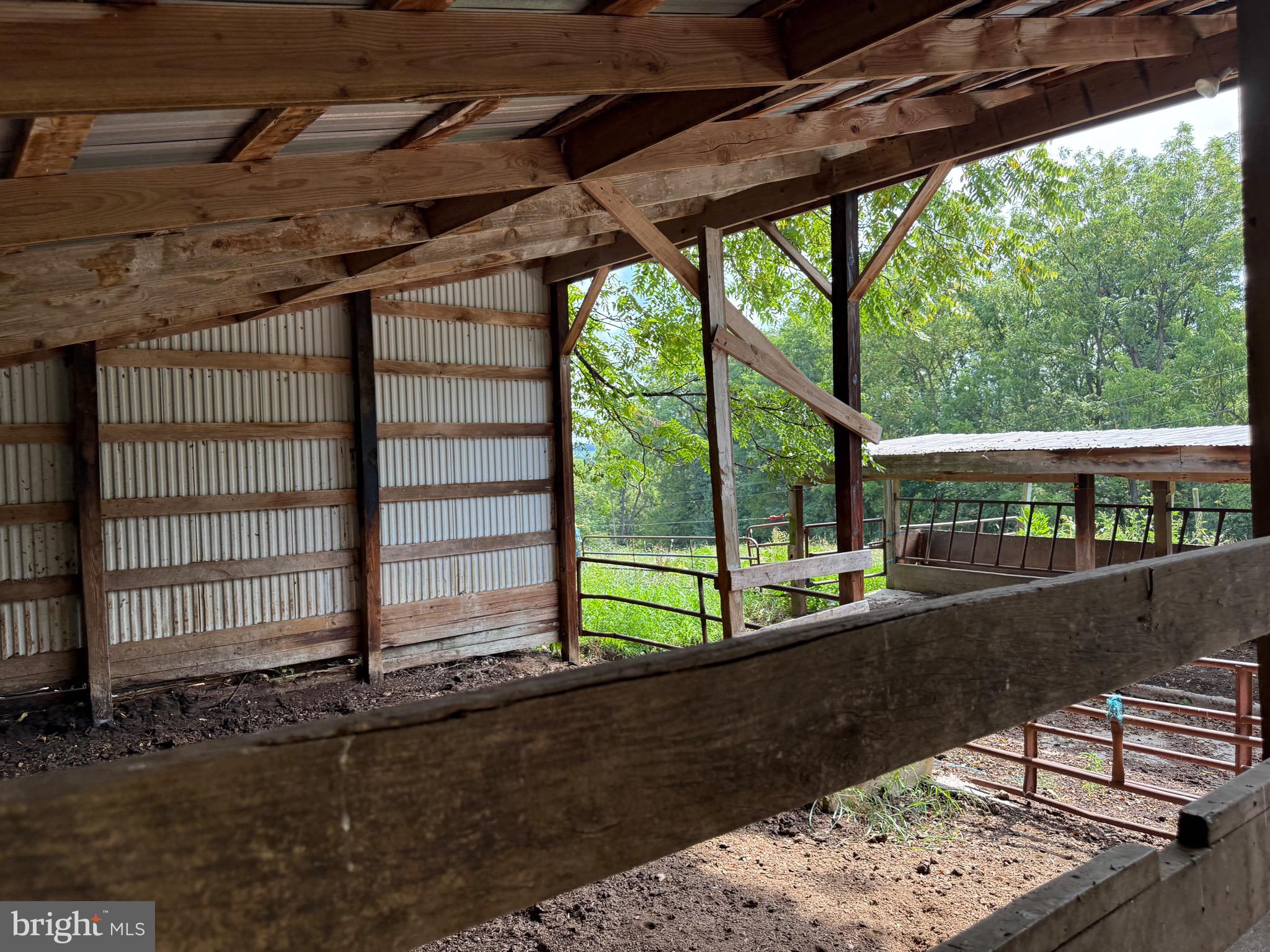 UNIONTOWN - Farm