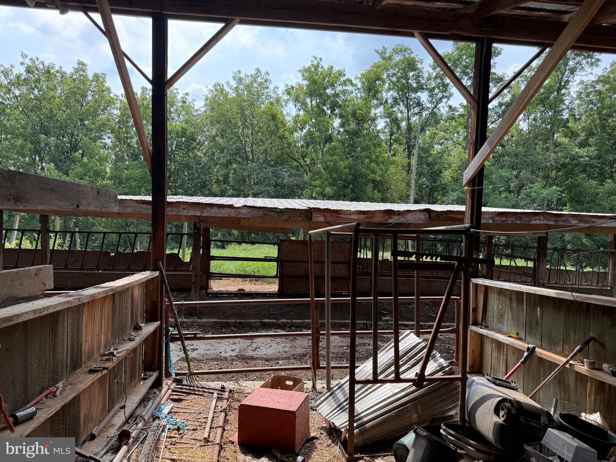 UNIONTOWN - Farm