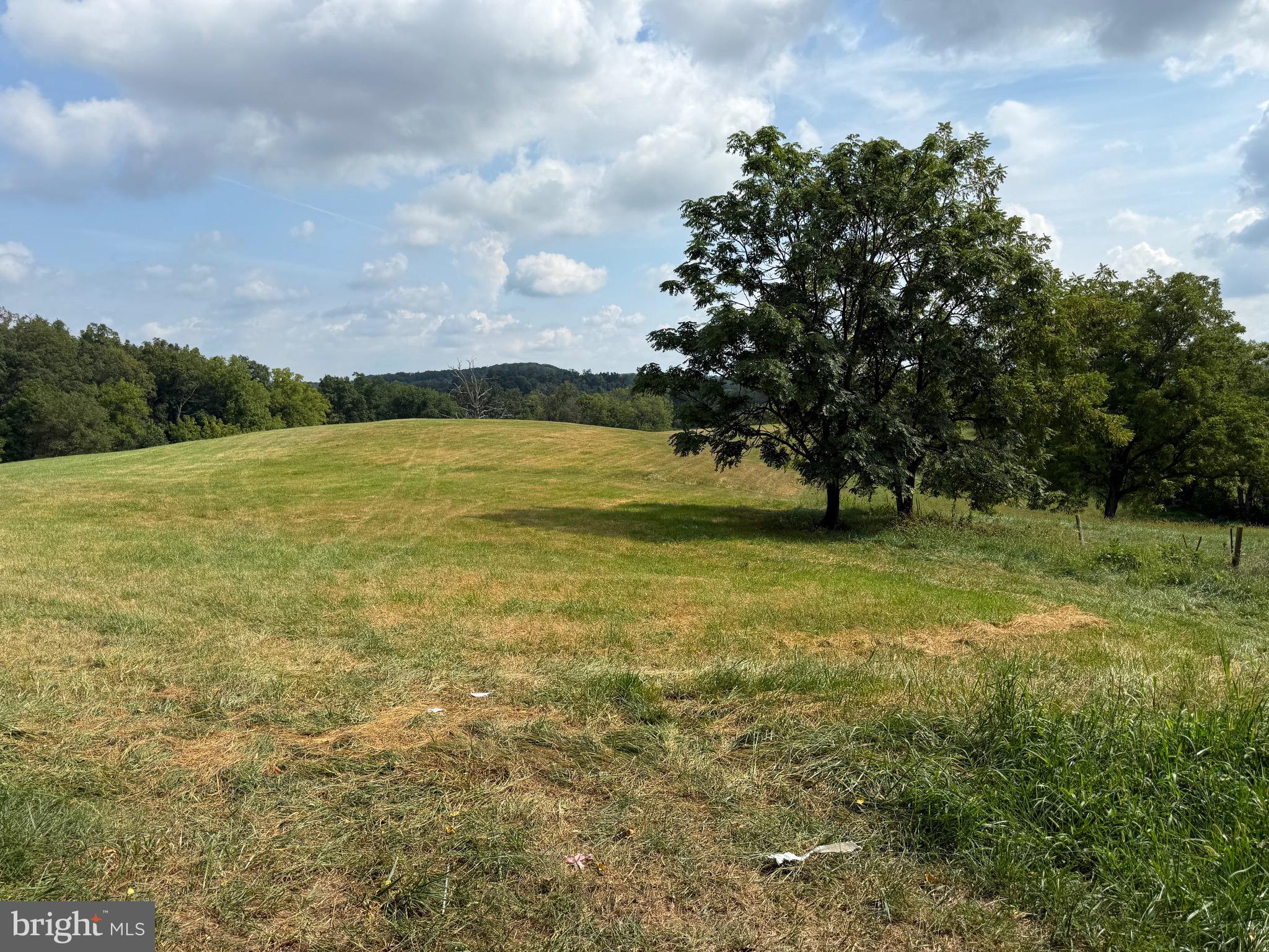 UNIONTOWN - Farm