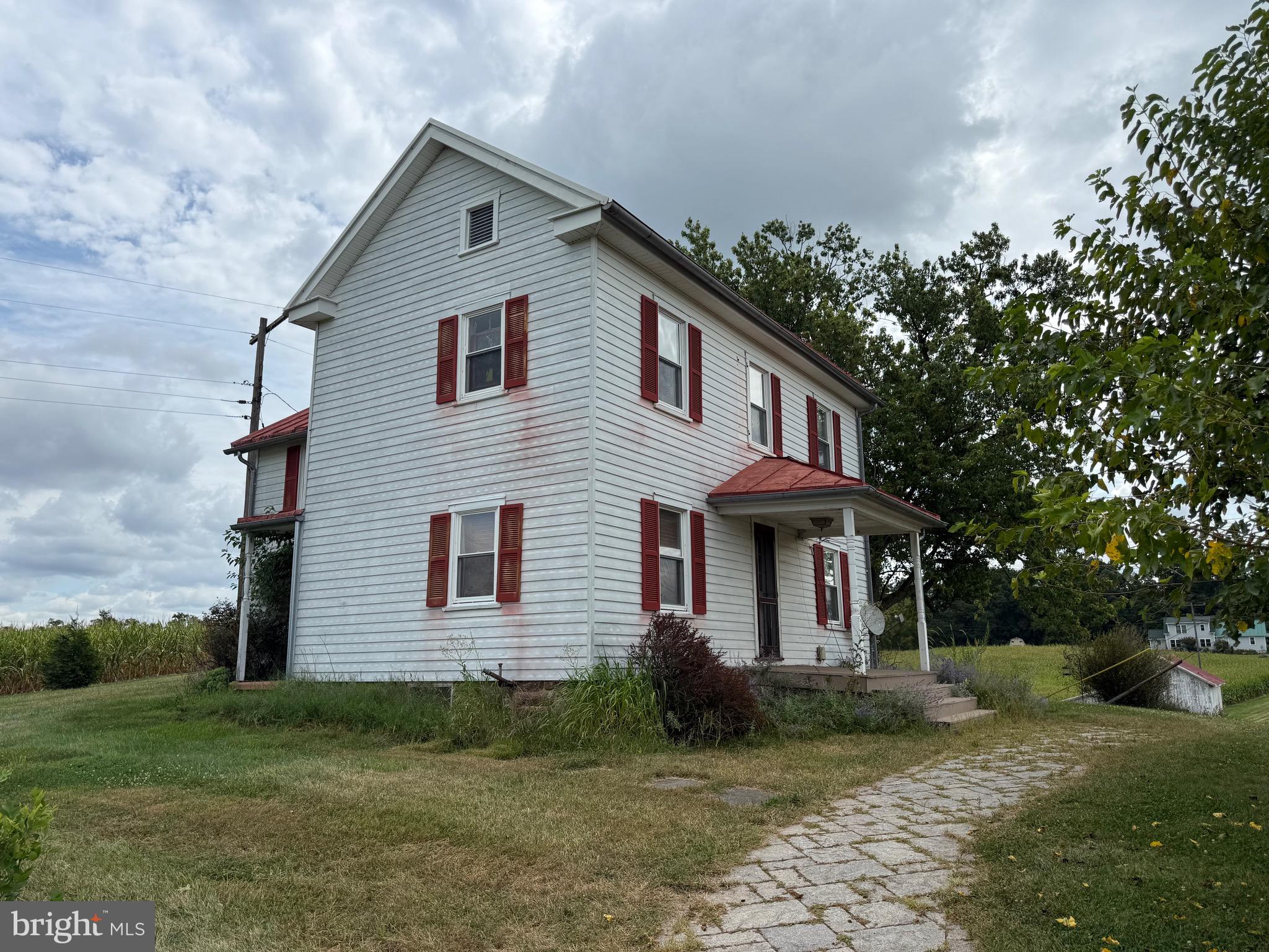 UNIONTOWN - Farm